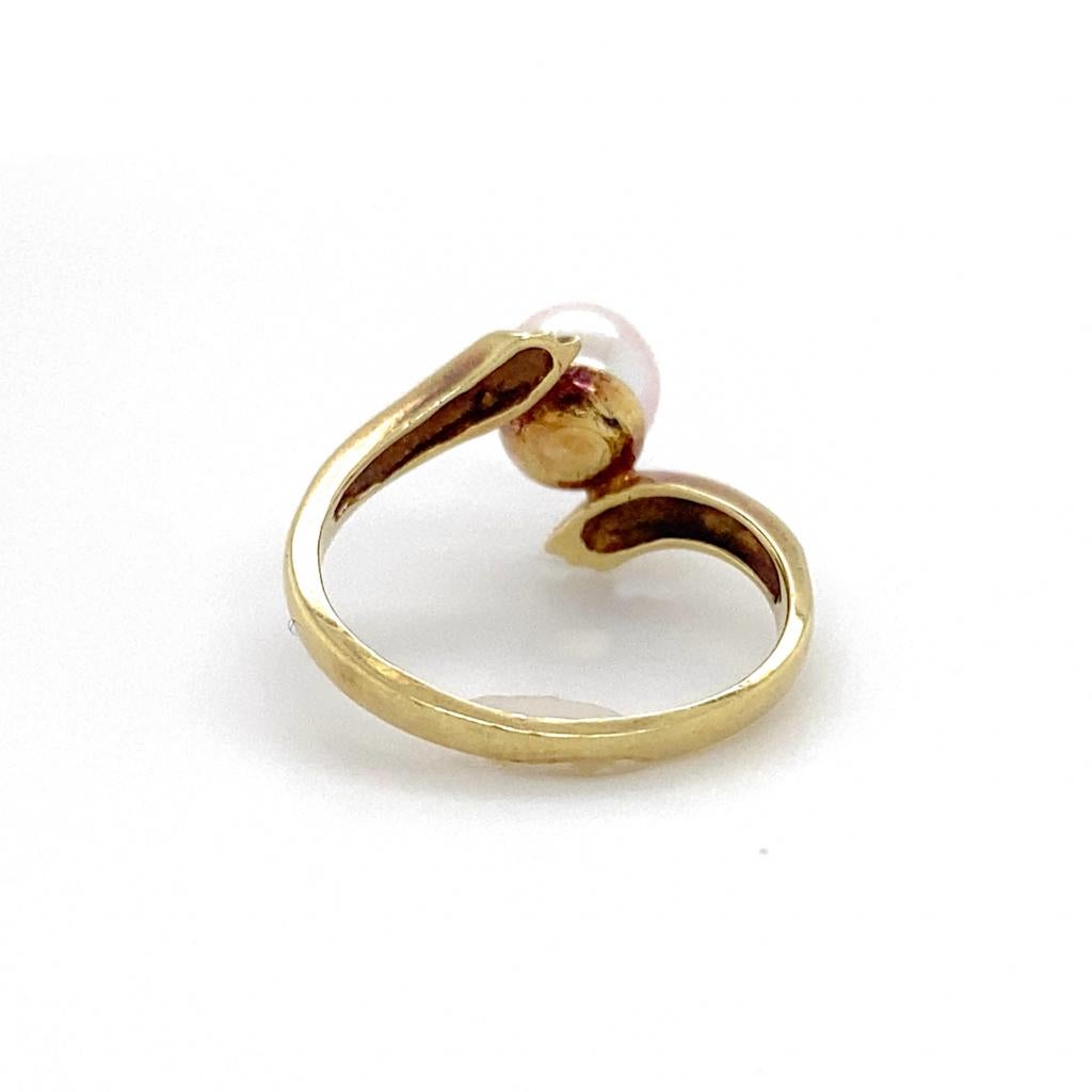 Perlen Bypass Solitär Ring, 14K Gelbgold, Vintage Estate Ring Circa 1960 Damen im Angebot