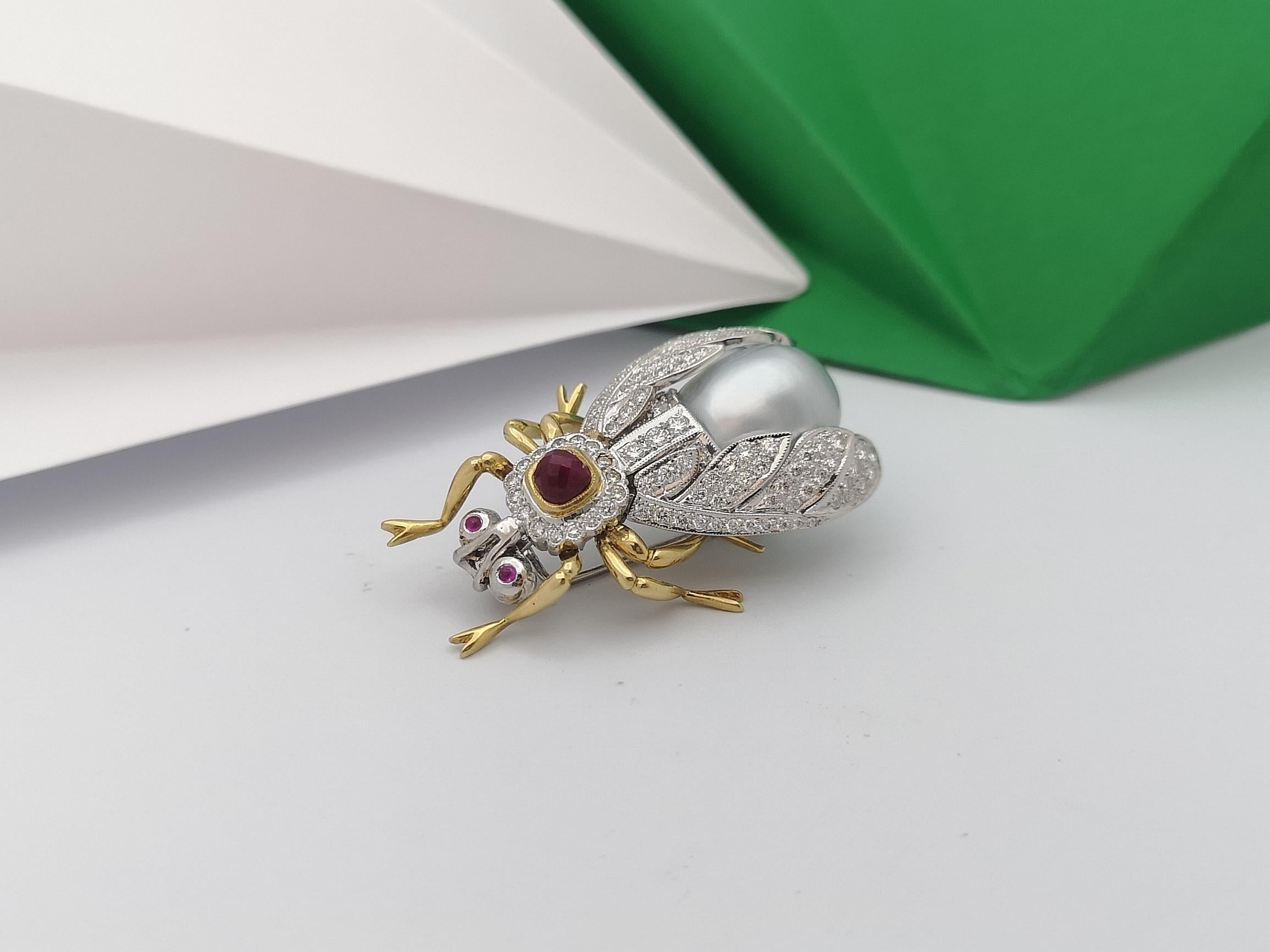 Pearl, Cabochon Ruby, Diamond Bee Brooch Set in 18 Karat White Gold Settings In New Condition For Sale In Bangkok, TH