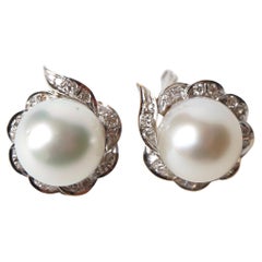 Pearl Clip Earrings 18 Carat White Gold Set with Diamonds circa 1960