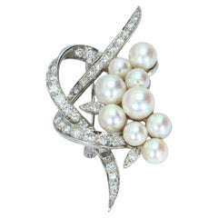 Pearl Cluster Brooch with Diamond-Encrusted Curved Bands