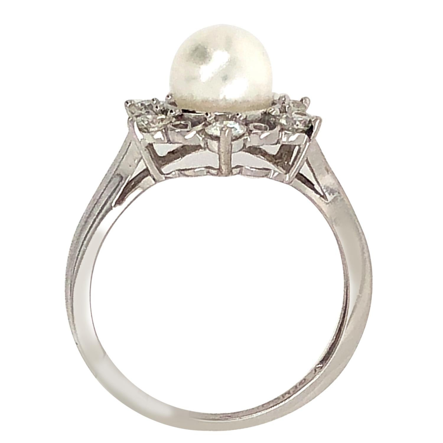 18KT:2,9g,
Diamond:0.42ct, 
PERLA:2.4ct