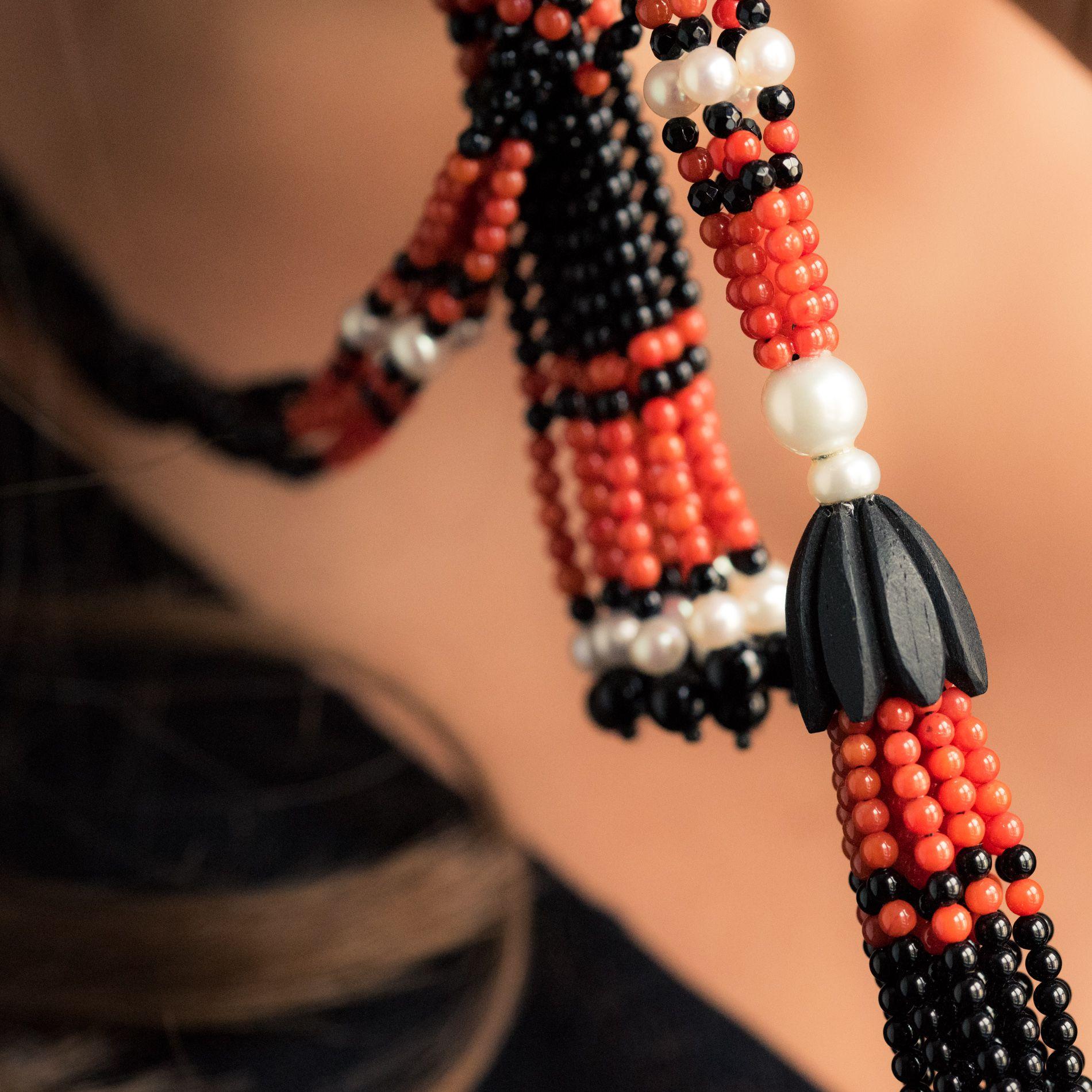 Art Deco Style Pearl Coral Onyx Ebony Long Necklace In New Condition In Poitiers, FR