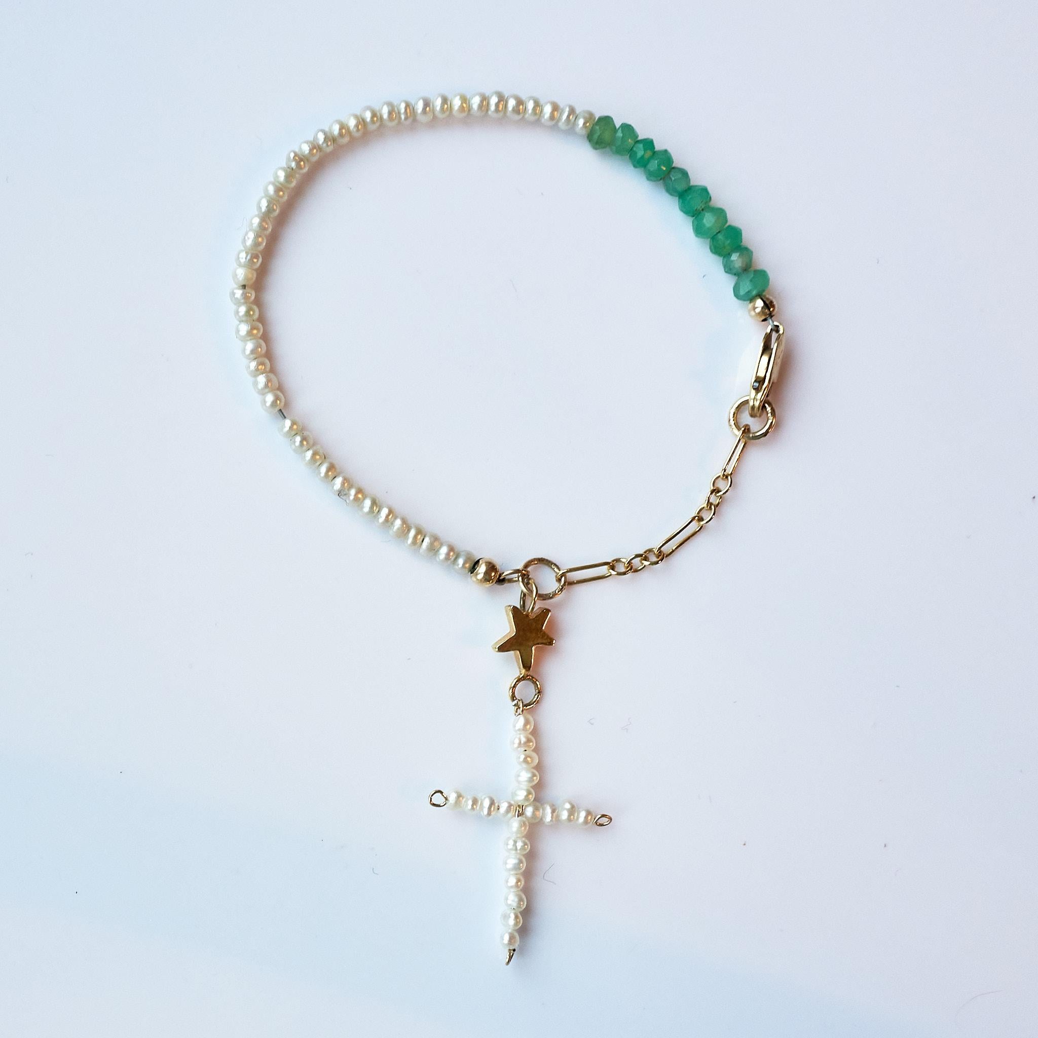Perlenkreuz Weiß Perlen Kette Armband Grüner Chrysopras J Dauphin im Angebot 1