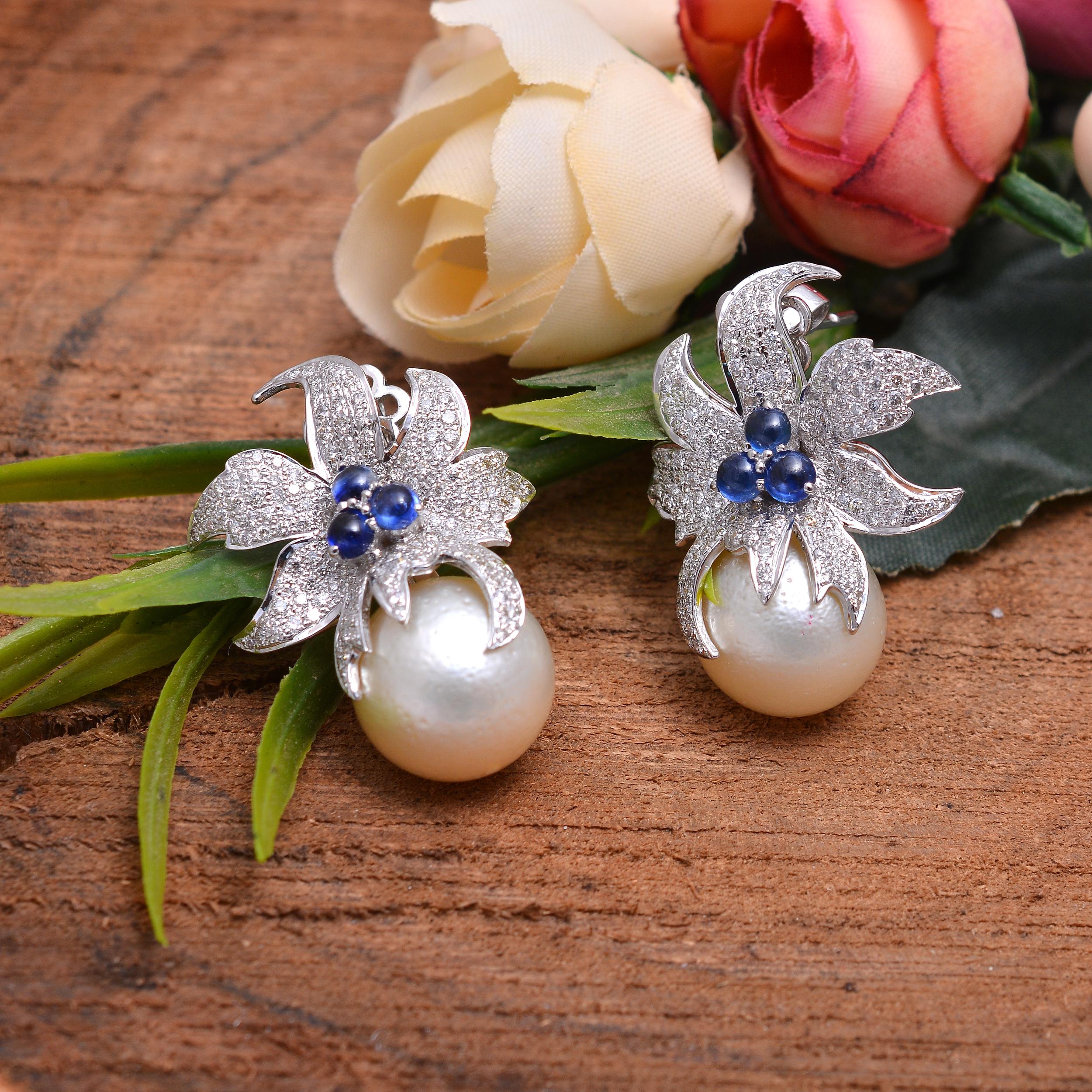 Perlen-Ohrringe mit Diamanten und Saphiren aus 14k Gold (Art déco) im Angebot