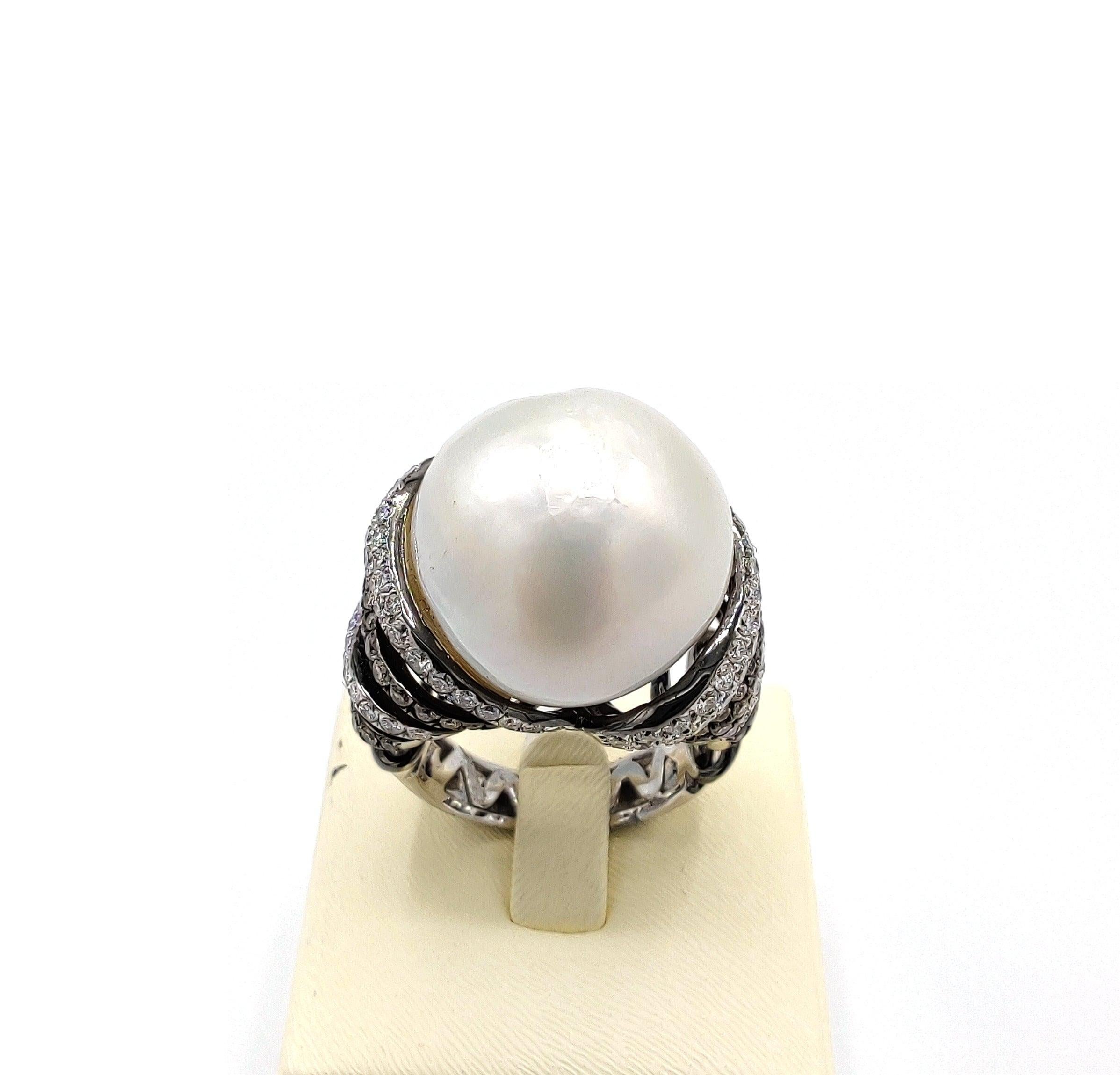 For Sale:  Pearl Diamond 18 Karat White Gold Bombe Ring 3