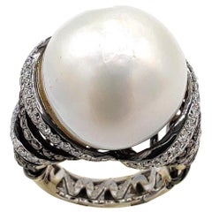Pearl Diamond 18 Karat White Gold Bombe Ring