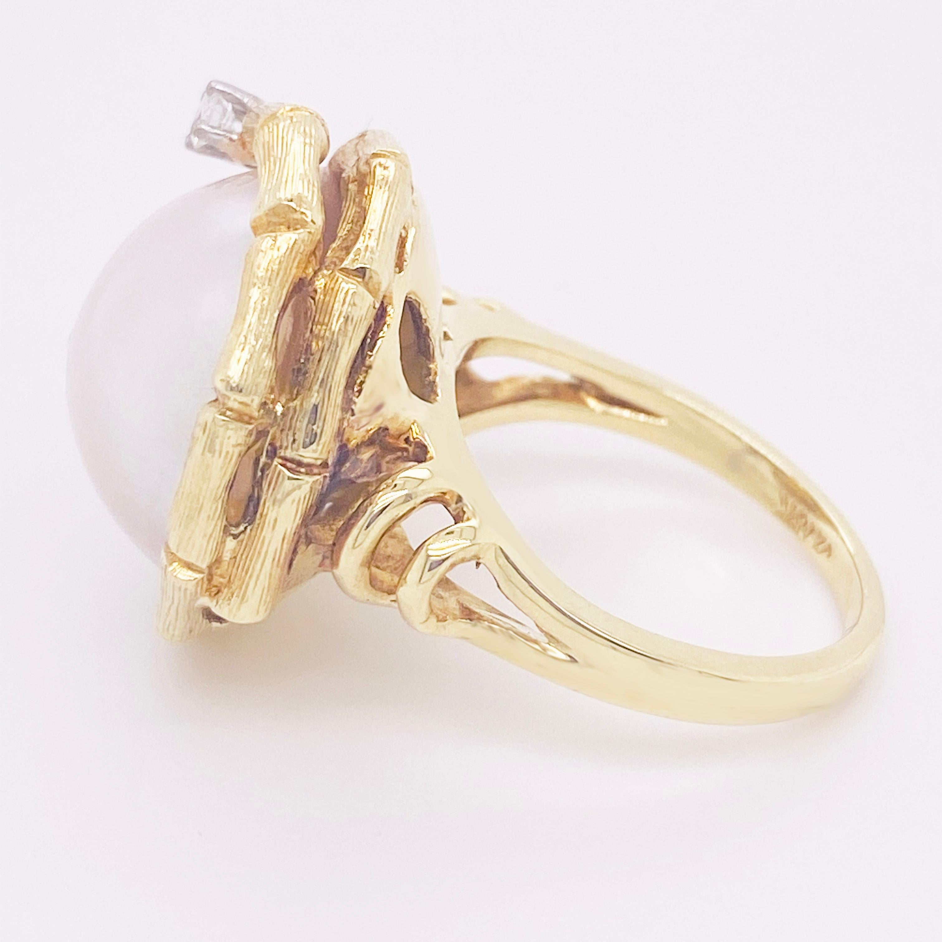Round Cut 18 Karat Pearl Diamond Yellow Gold Ring, 18 Karat, Genuine Mabe Pearl Ring  For Sale