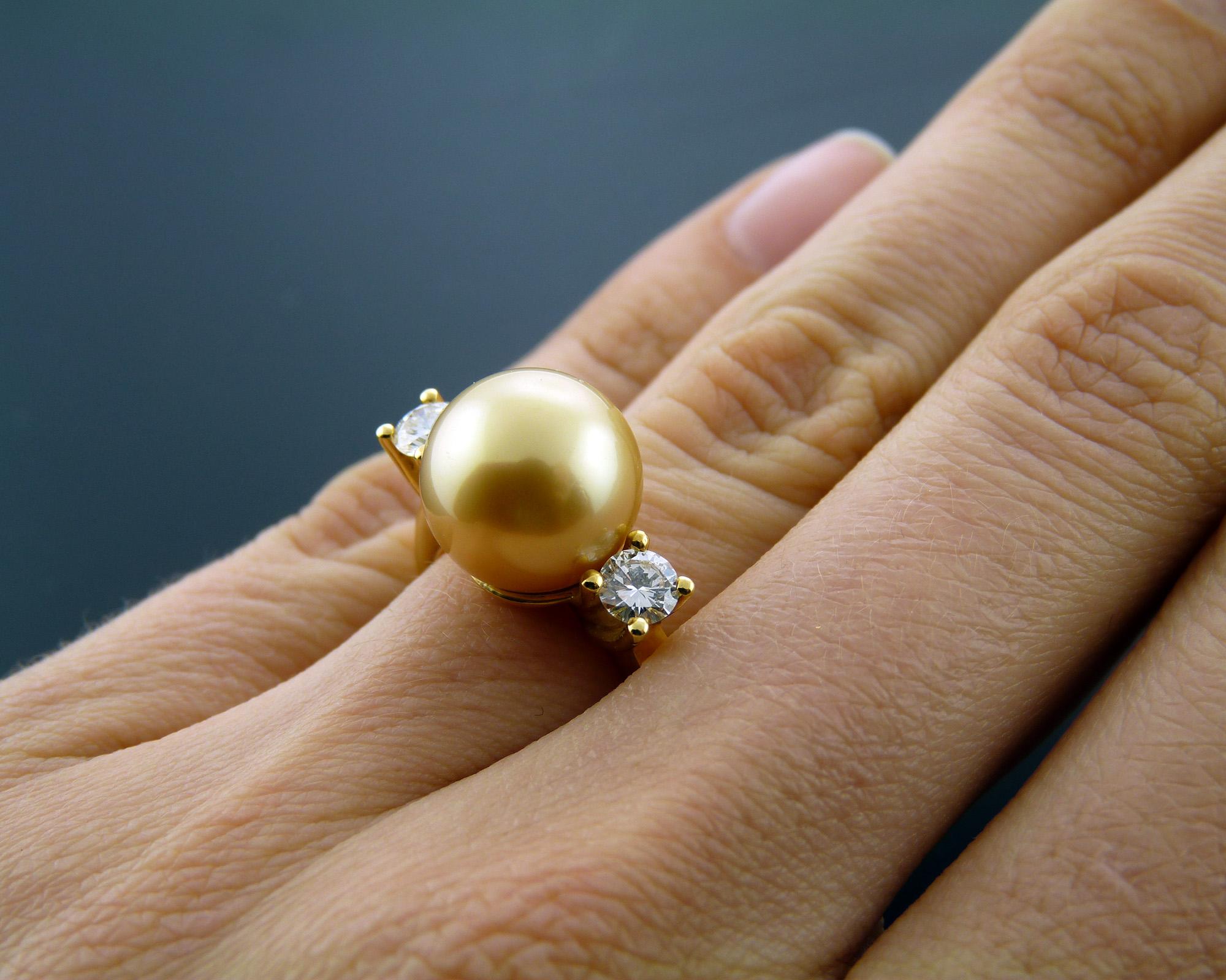 Round Cut Pearl Diamond 18 Karat Yellow Gold Ring For Sale