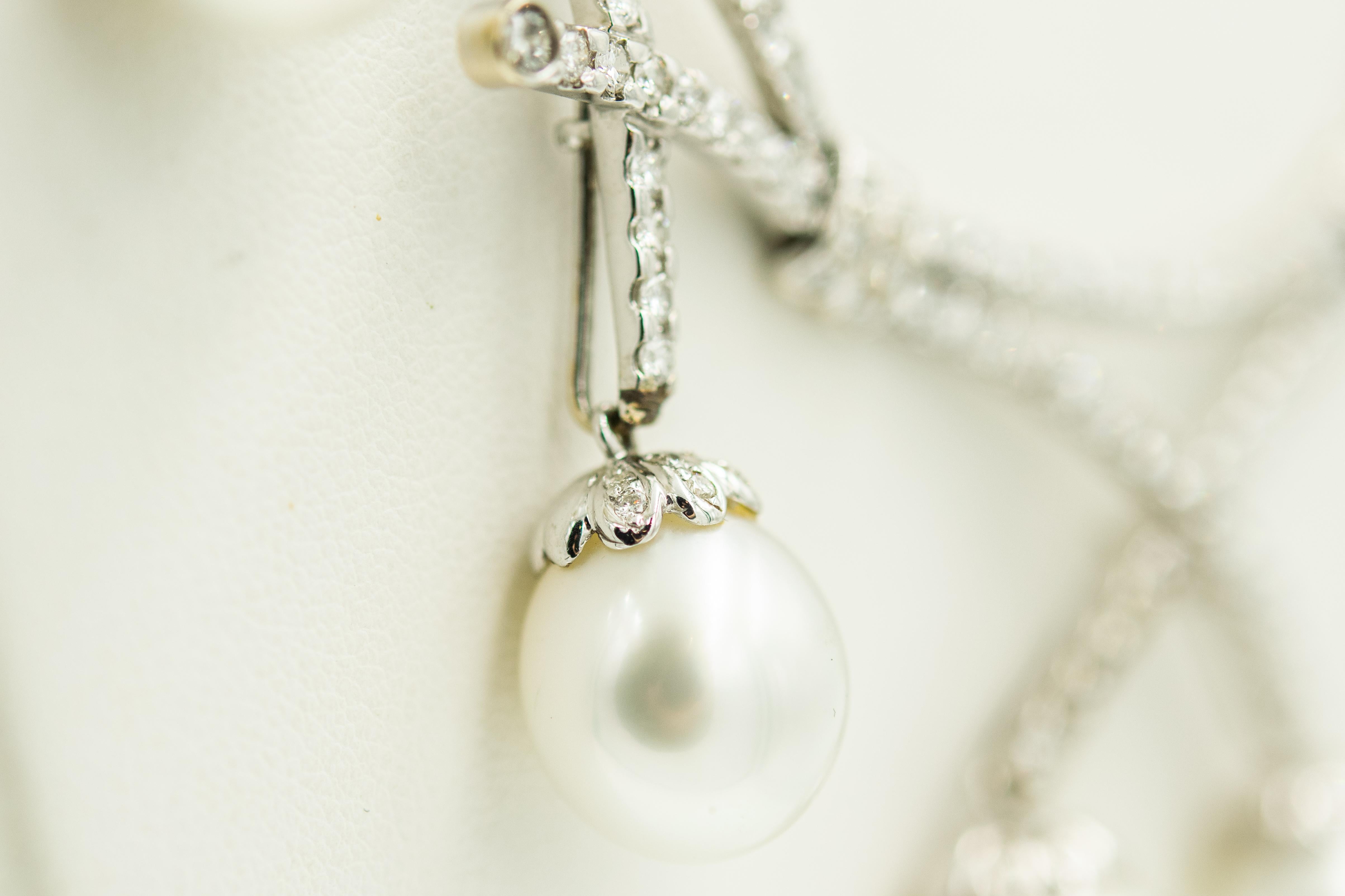Pearl Diamond Bib White Gold Necklace In Good Condition For Sale In Miami Beach, FL