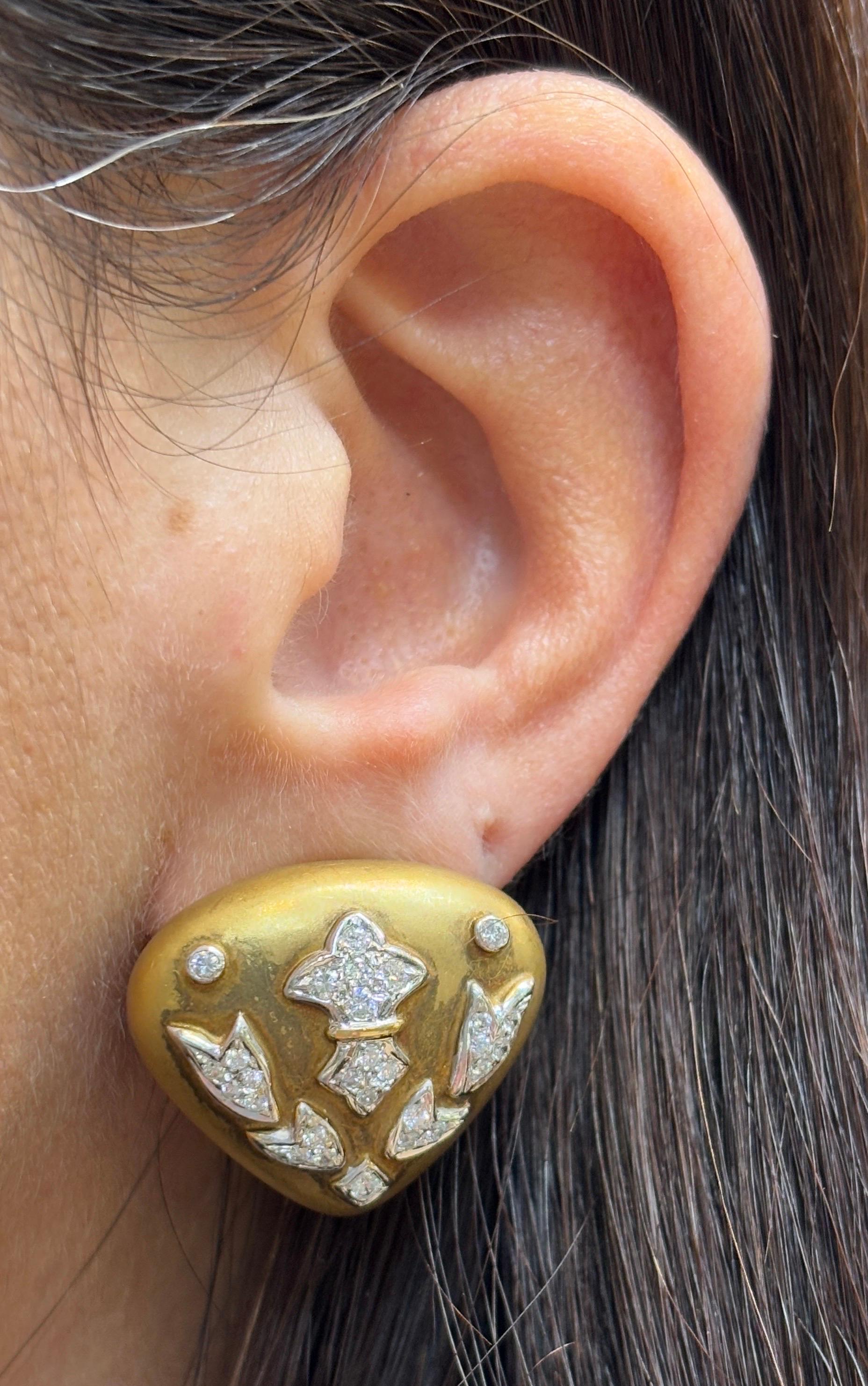 Taglio rotondo Orecchini giorno e notte con perle e diamanti in vendita