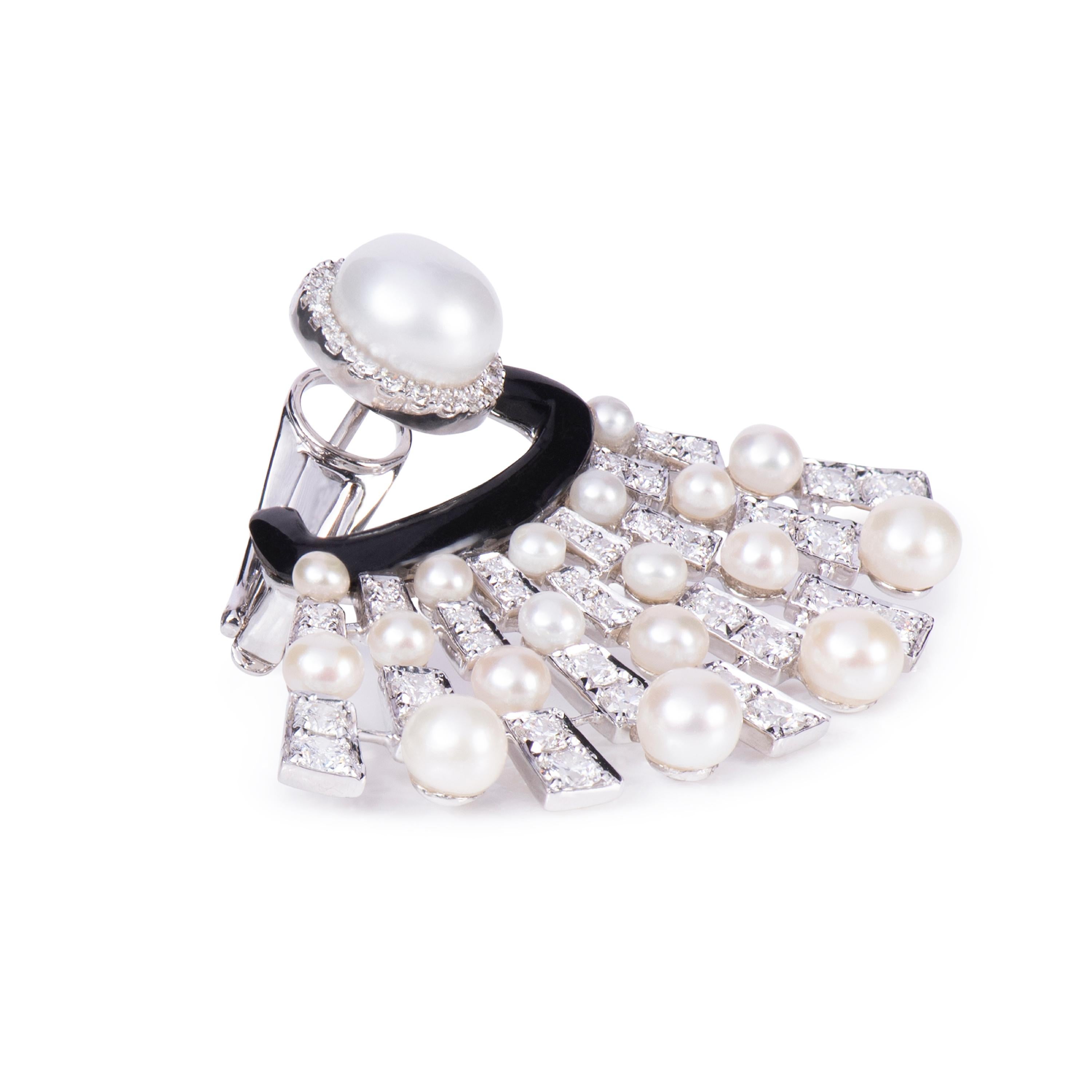 Round Cut Pearl Diamond Fan Earring For Sale