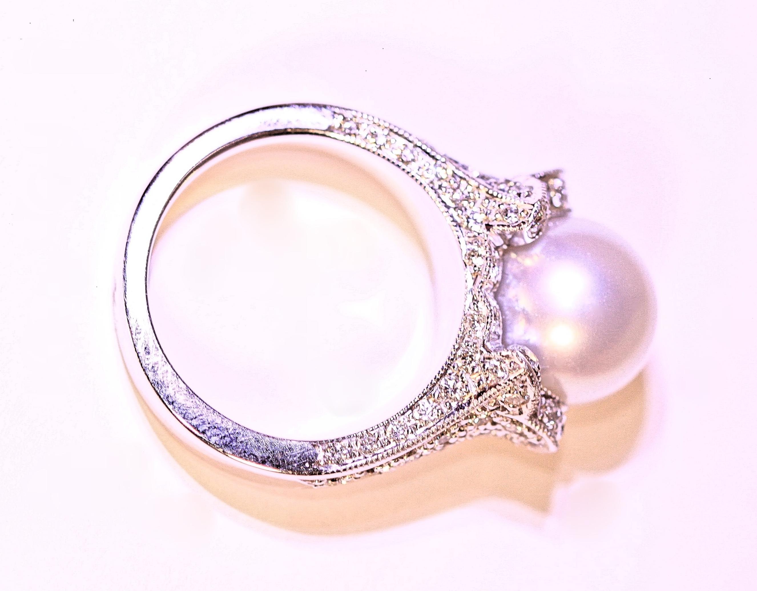 Pearl Diamond Fashion Ring Cocktail Ring 14 Karat White Gold In New Condition For Sale In Melbourne, FL