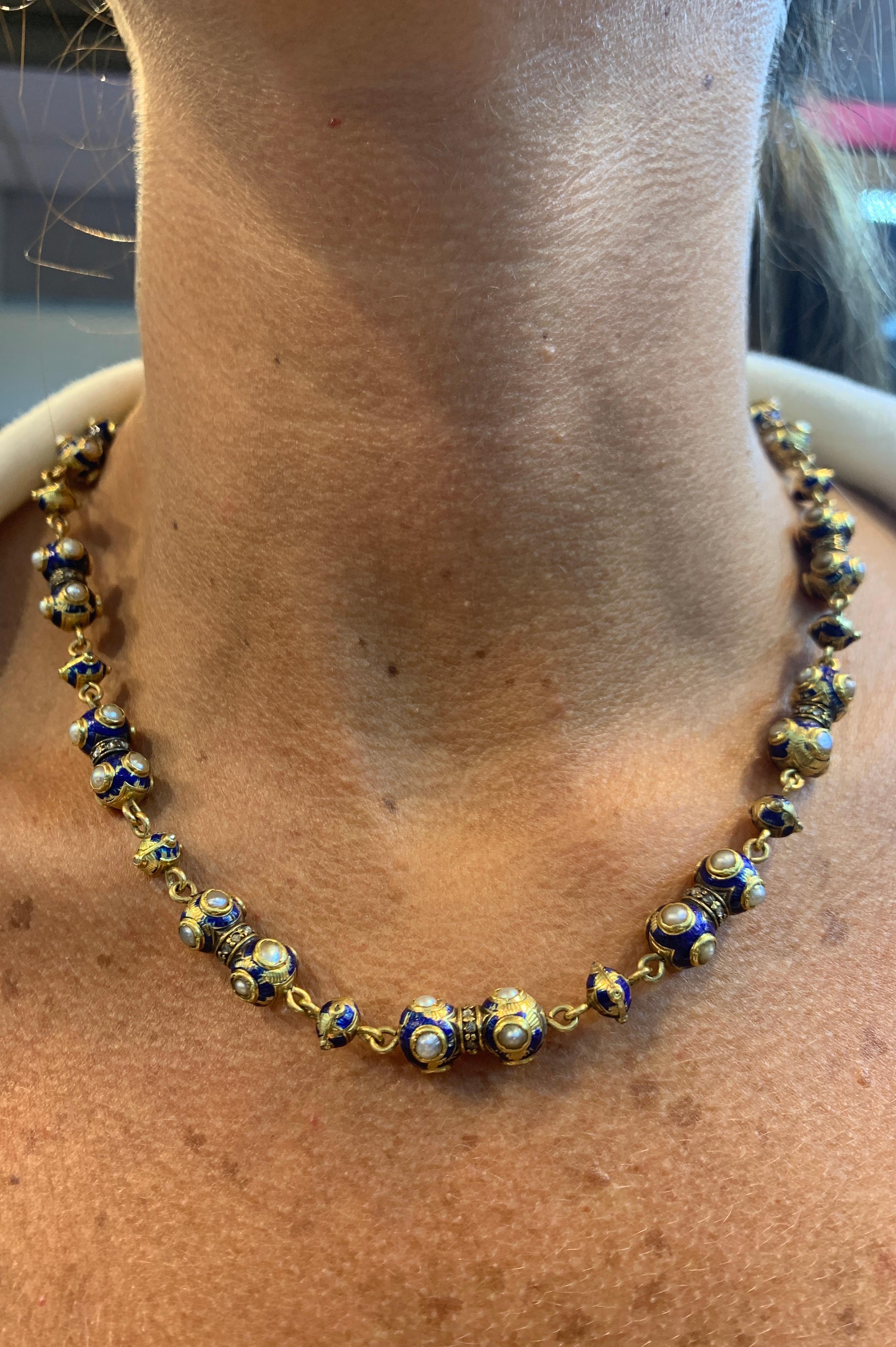 Gold-Halskette mit Perlen und Diamanten im Angebot 3