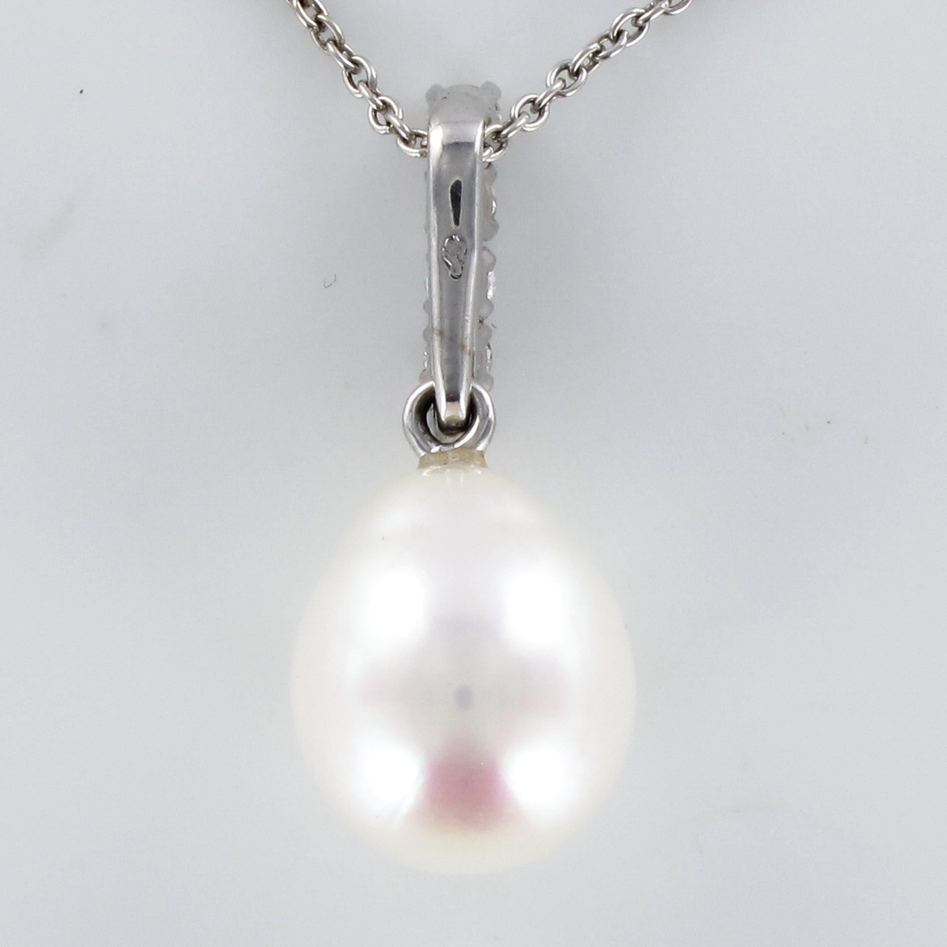 Modern Pearl Diamond 18 Karat White Gold Pendant For Sale 1