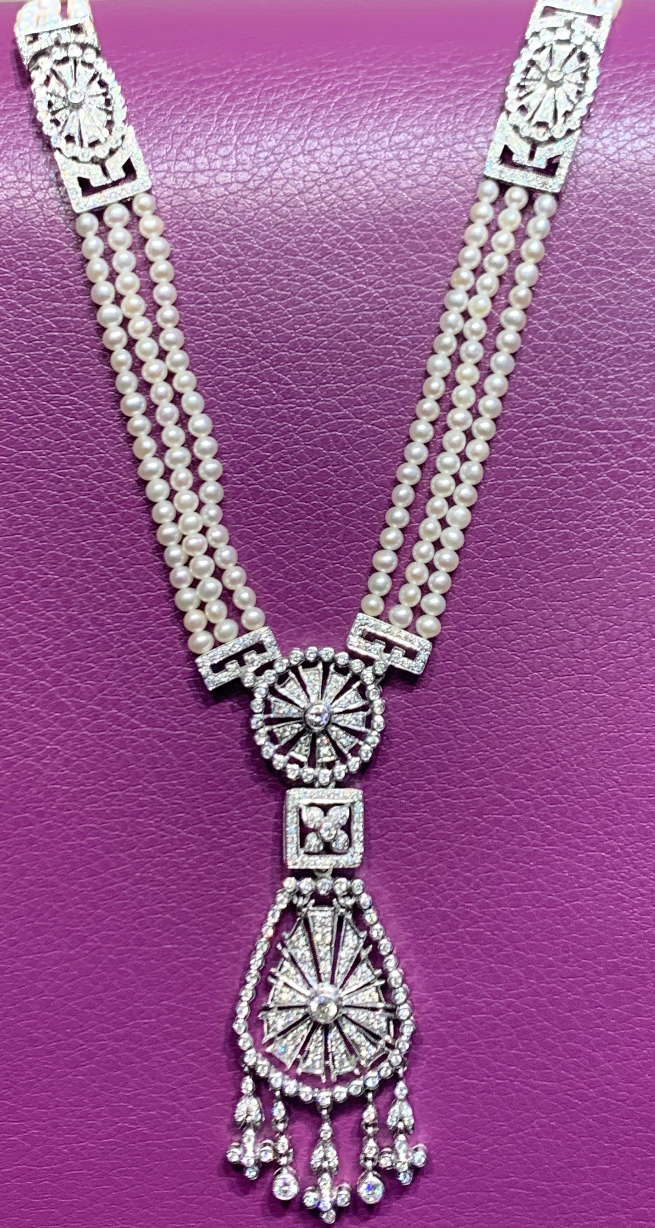 Mehrstrangige Perlen- und Diamanttropfen-Halskette im Angebot 5