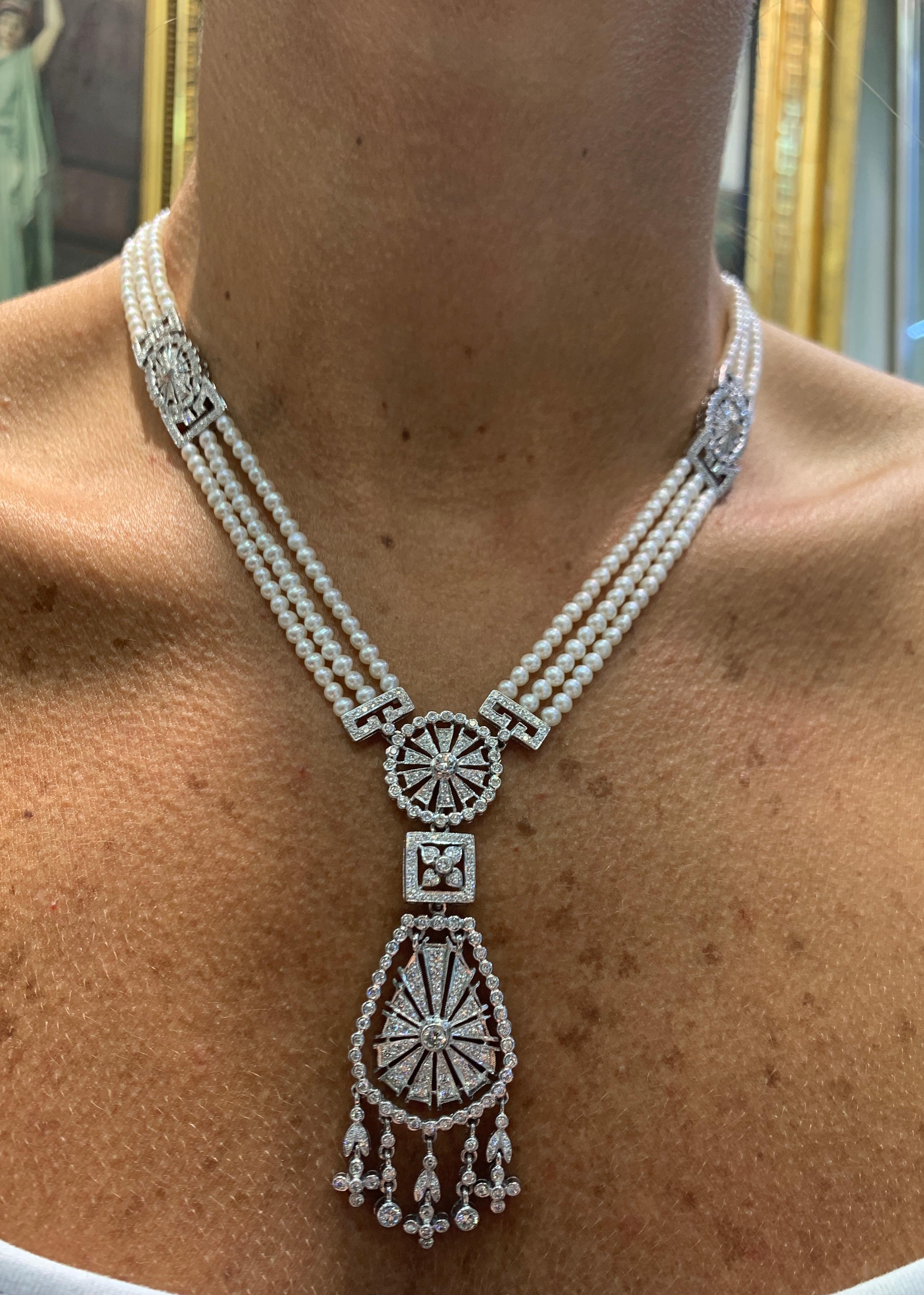 Perlen & Diamanten Multi Strand Drop Halskette 18K Weißgold
Abmessungen der Halskette: 16