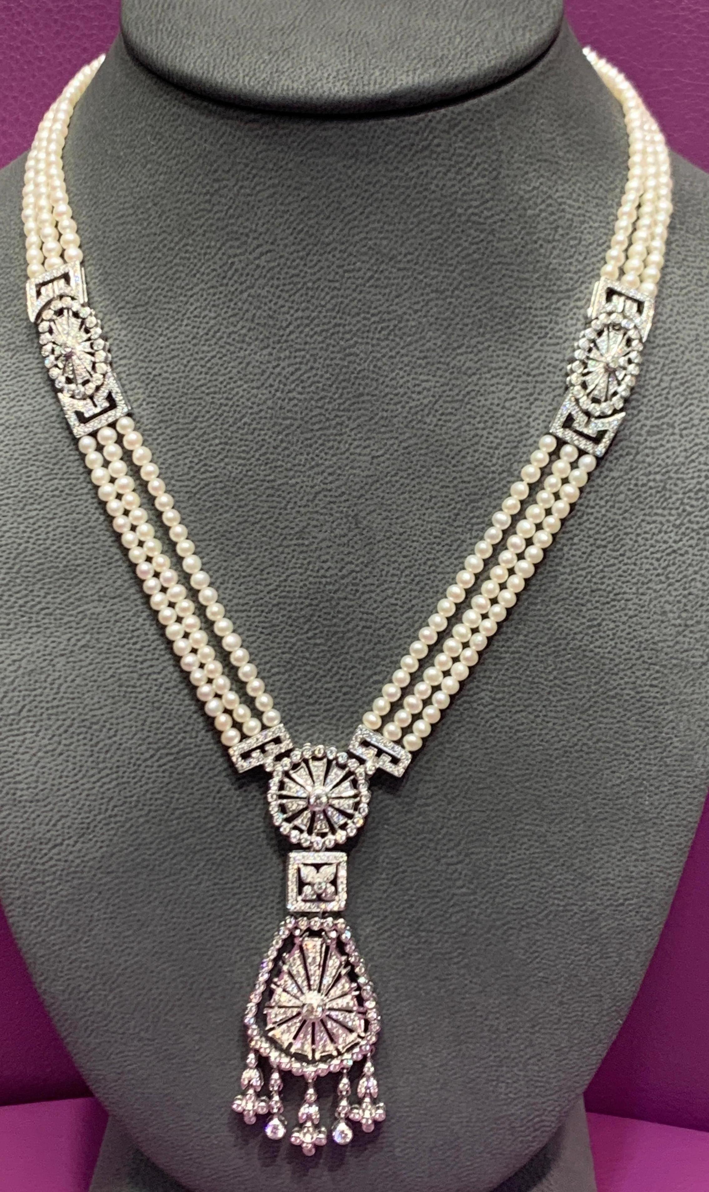 Mehrstrangige Perlen- und Diamanttropfen-Halskette (Rundschliff) im Angebot