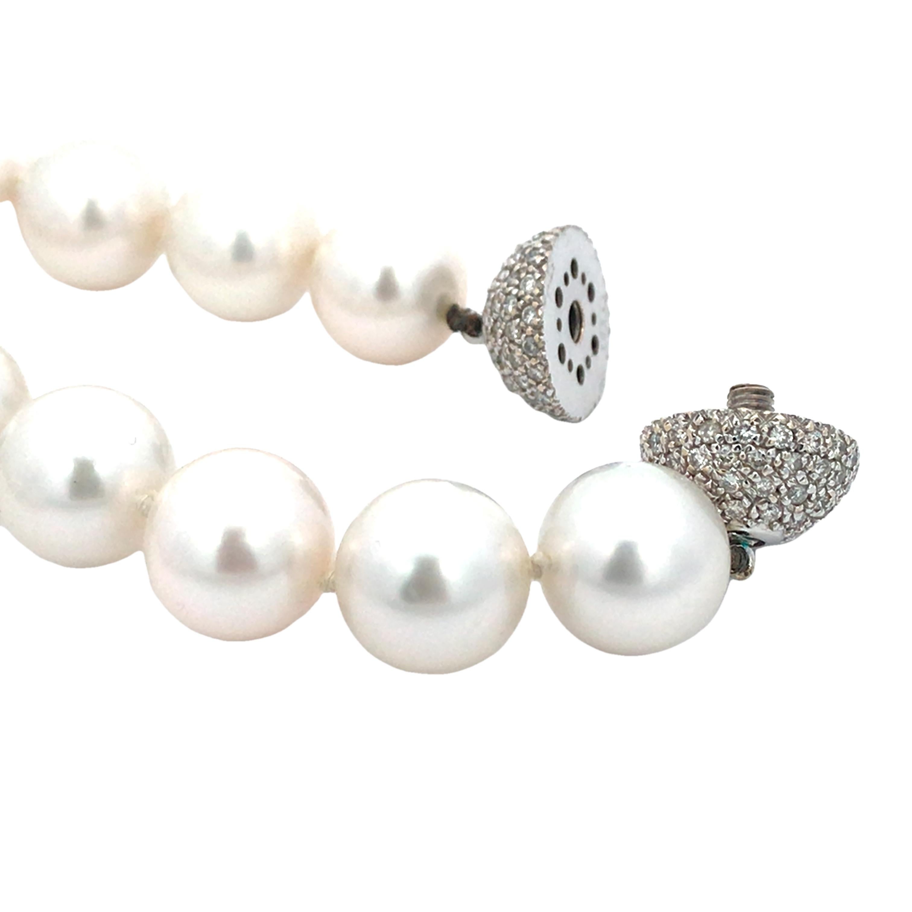 Collana di perle e diamanti In condizioni buone in vendita a New York, NY