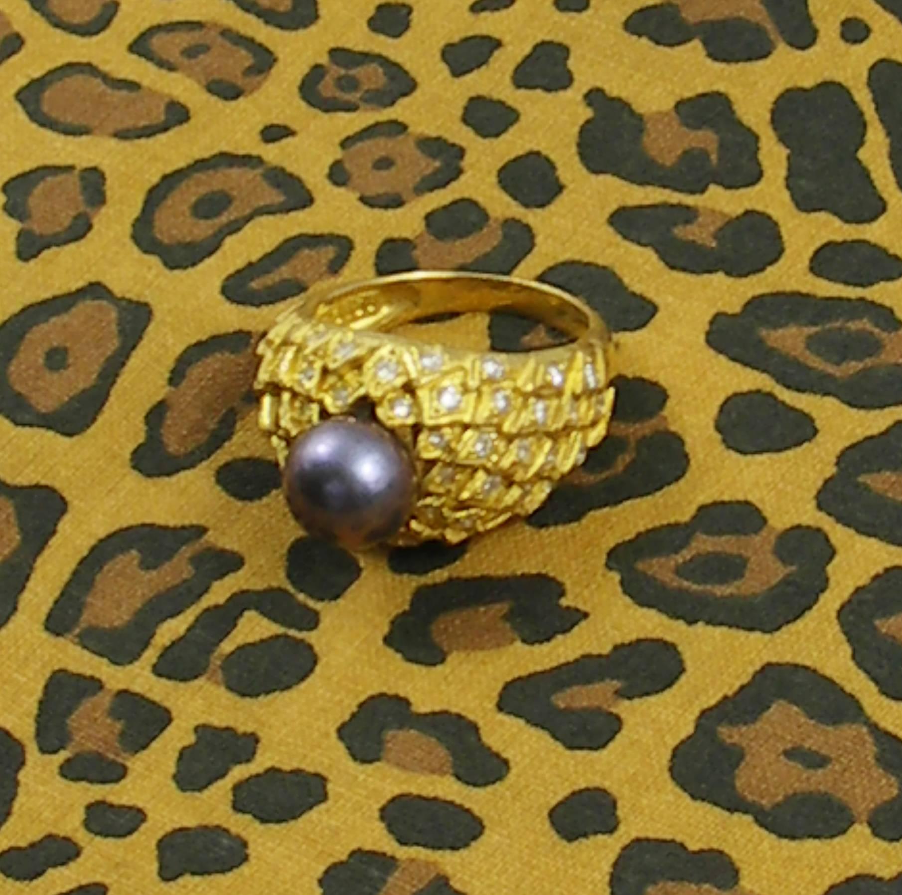 Pearl Diamond Peacock Design Gold Ring In Excellent Condition In Palm Beach, FL