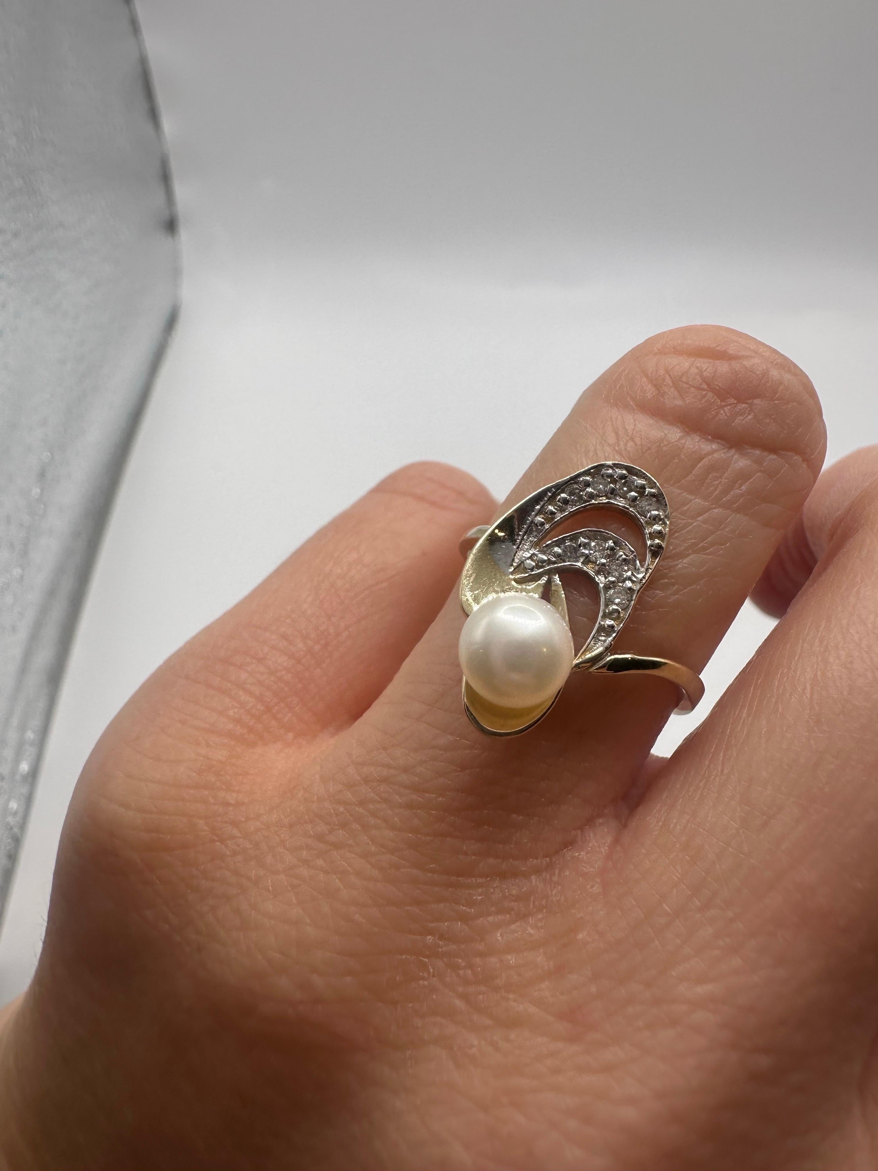 Pearl Diamond ring 10KT yellow and white gold Japanese Design For Sale 1