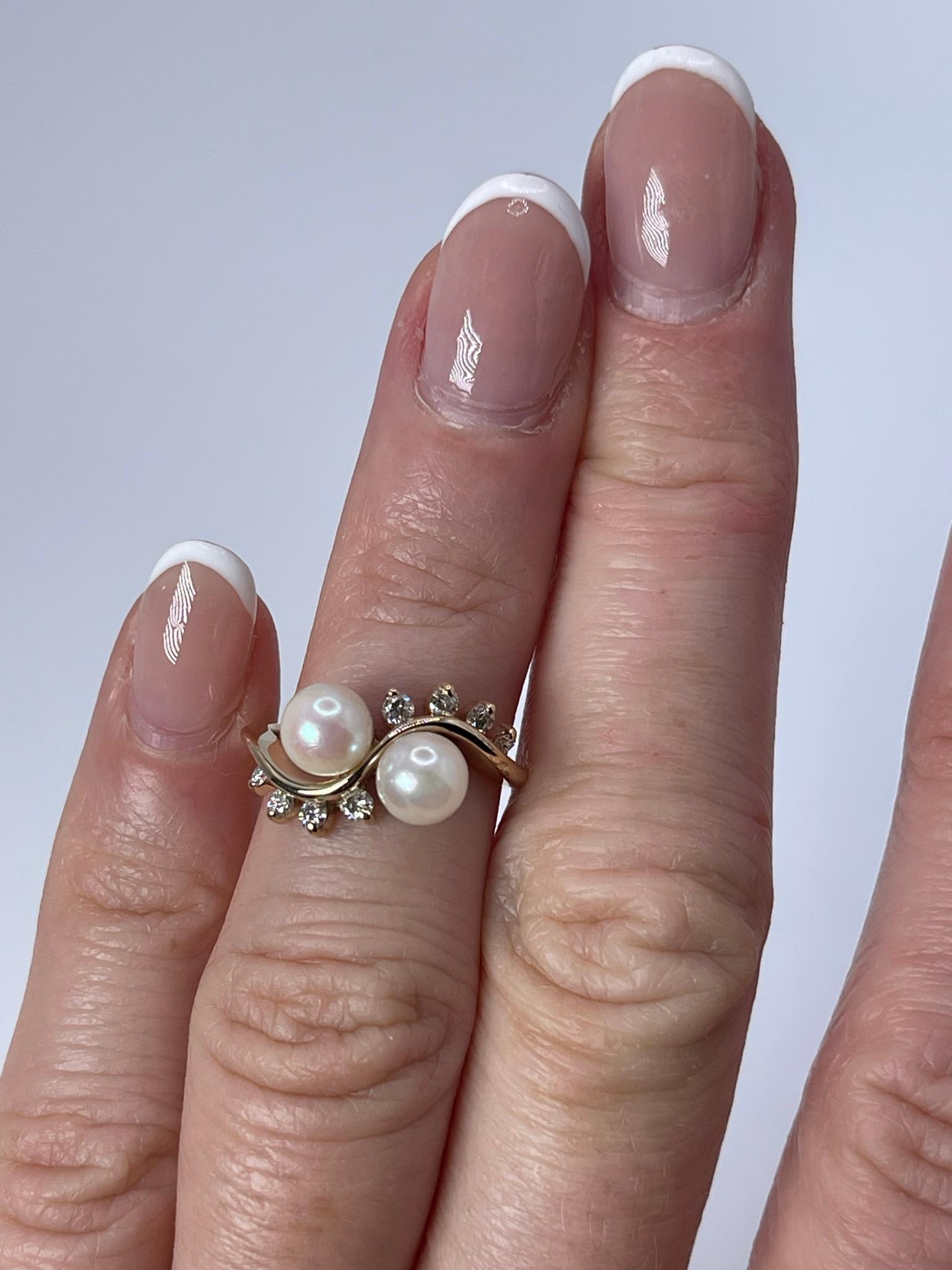 Round Cut Pearl Diamond ring Floral diamond cocktail ring 14KT gold For Sale