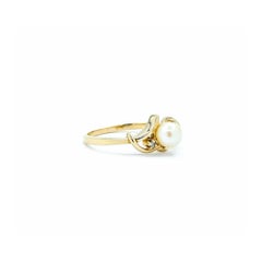 Pearl & Diamond Ring in 10k Yellow Gold