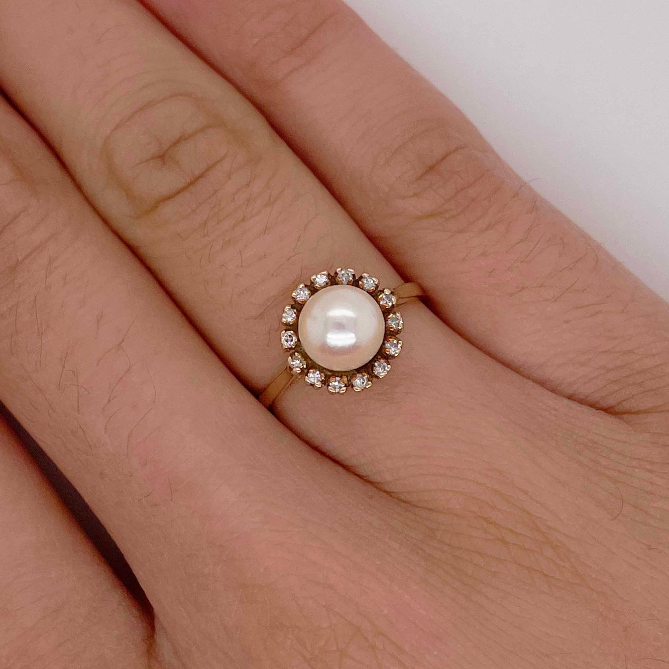 Pearl Diamond Ring, Yellow Gold, Estate Cultured Pearl with Diamond Halo In Excellent Condition In Austin, TX