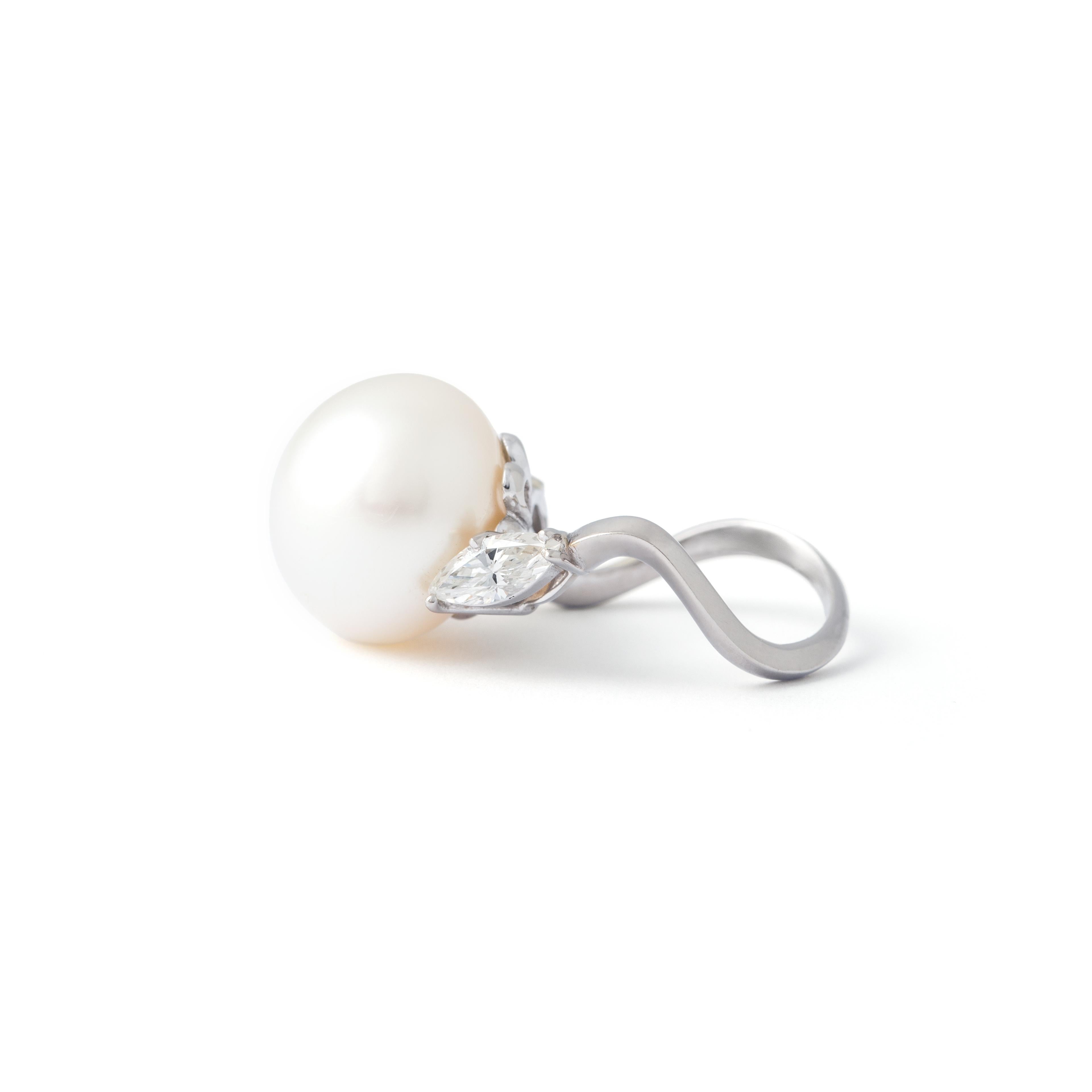 Pearl Diamond White Gold Ring  For Sale 1