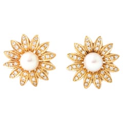 Boucles d'oreilles en or jaune 18K avec perles et diamants