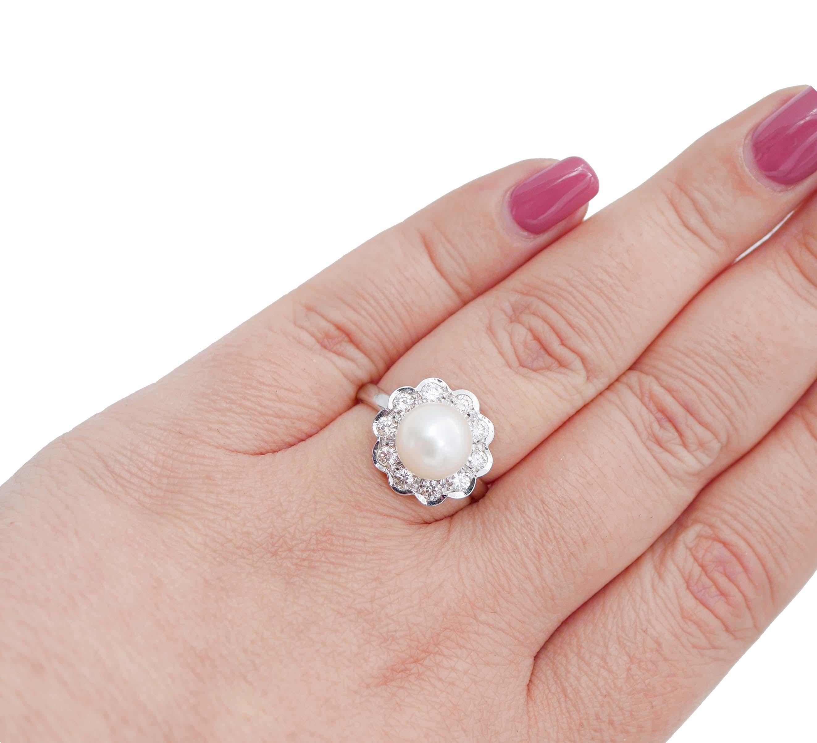 Ring aus 14 Karat Weißgold mit Perlen und Diamanten im Zustand „Gut“ im Angebot in Marcianise, Marcianise (CE)