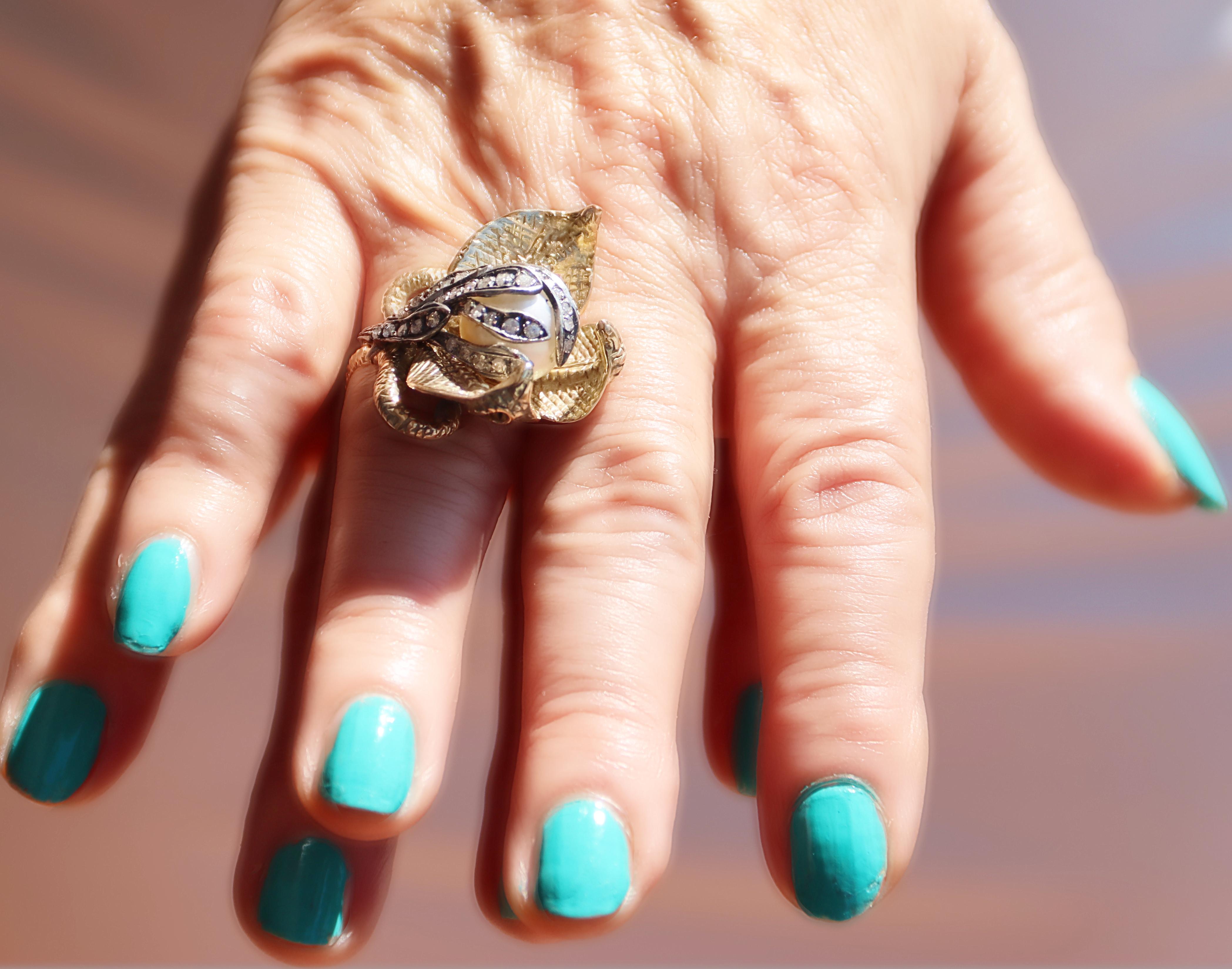 Anillo de cóctel de oro amarillo de 14 quilates con diamantes perlados en venta 4