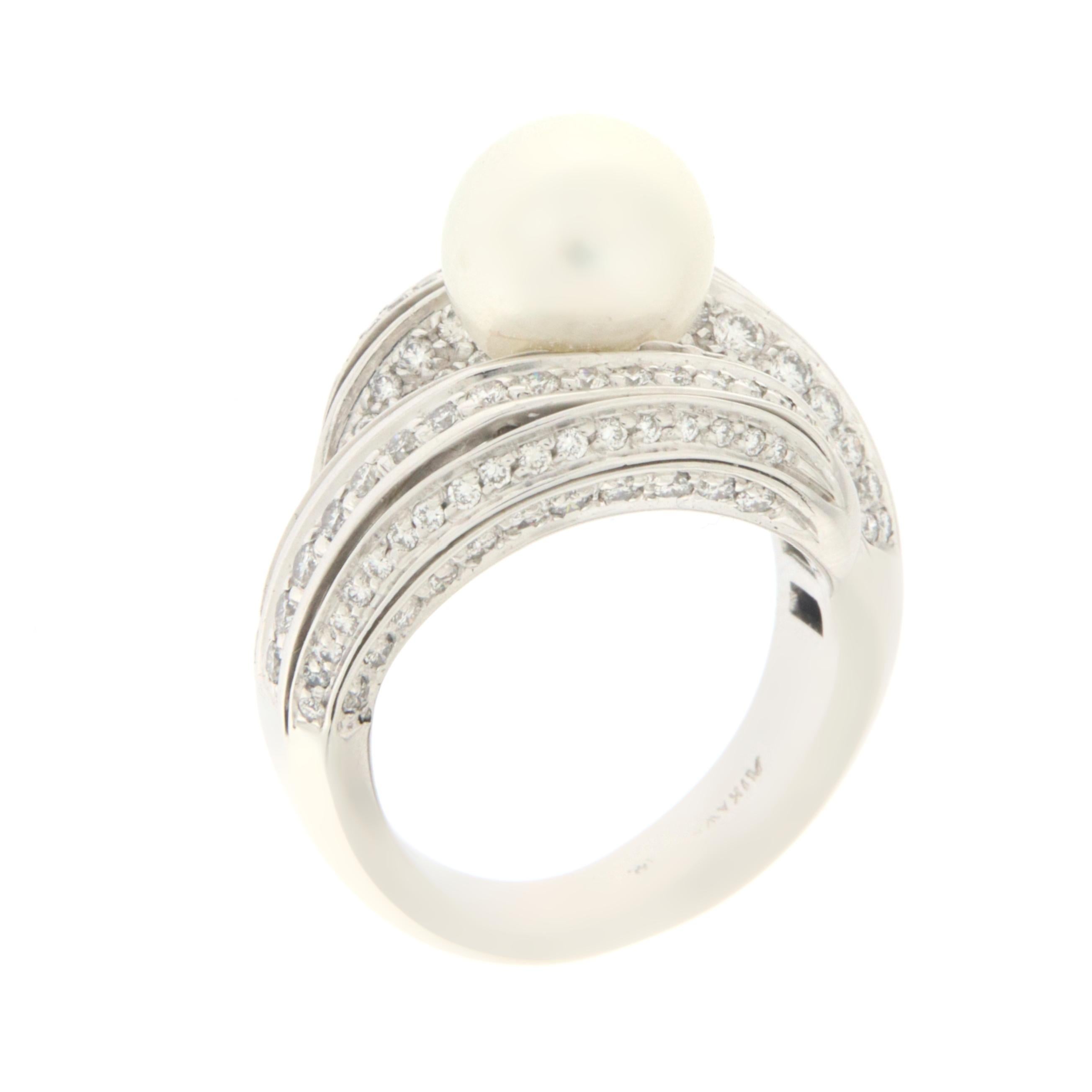 Pearl Diamonds 18 Karat White Gold Band Ring In New Condition For Sale In Marcianise, IT