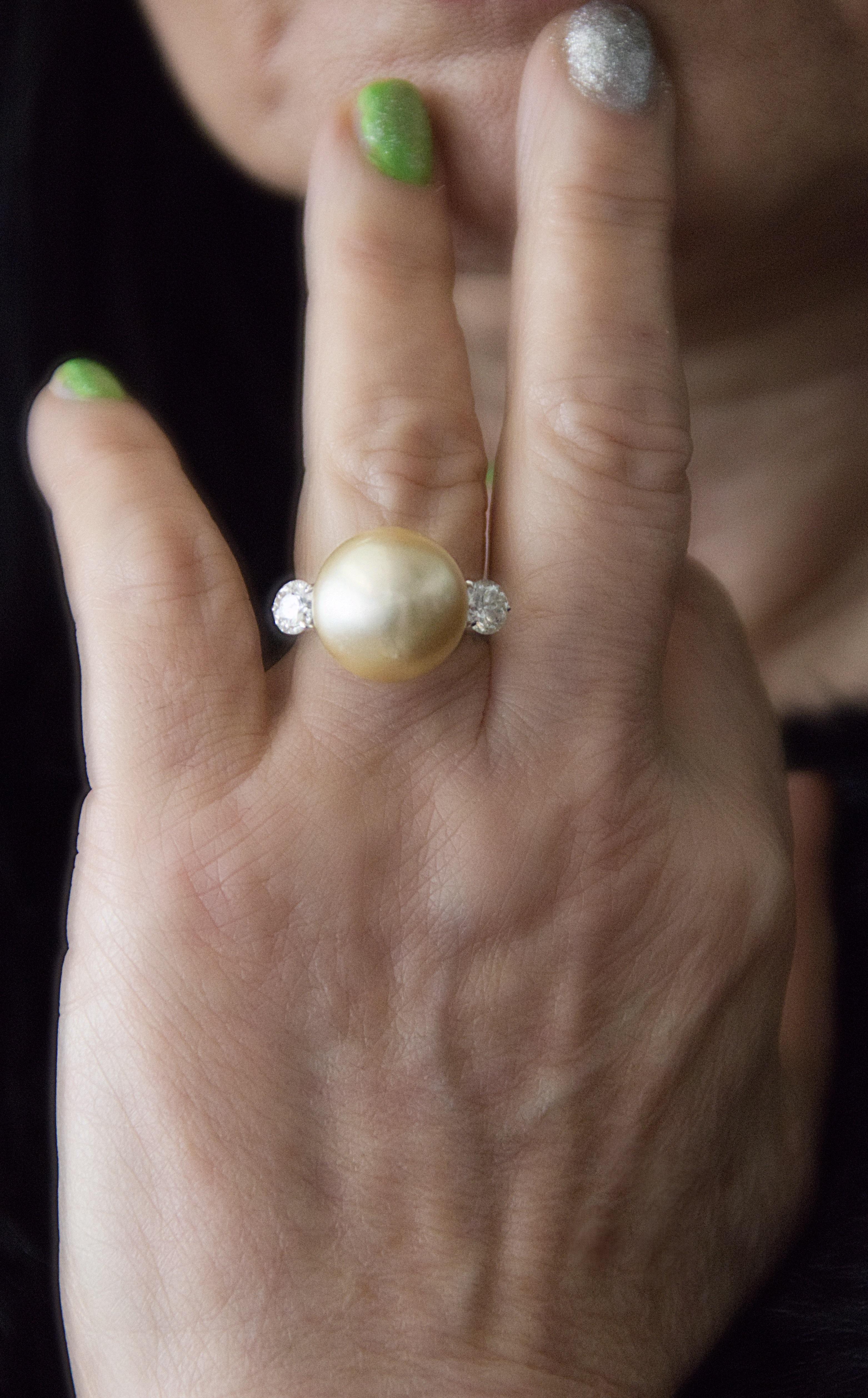 Pearl Diamonds 18 Karat White Gold Cocktail Ring For Sale 4