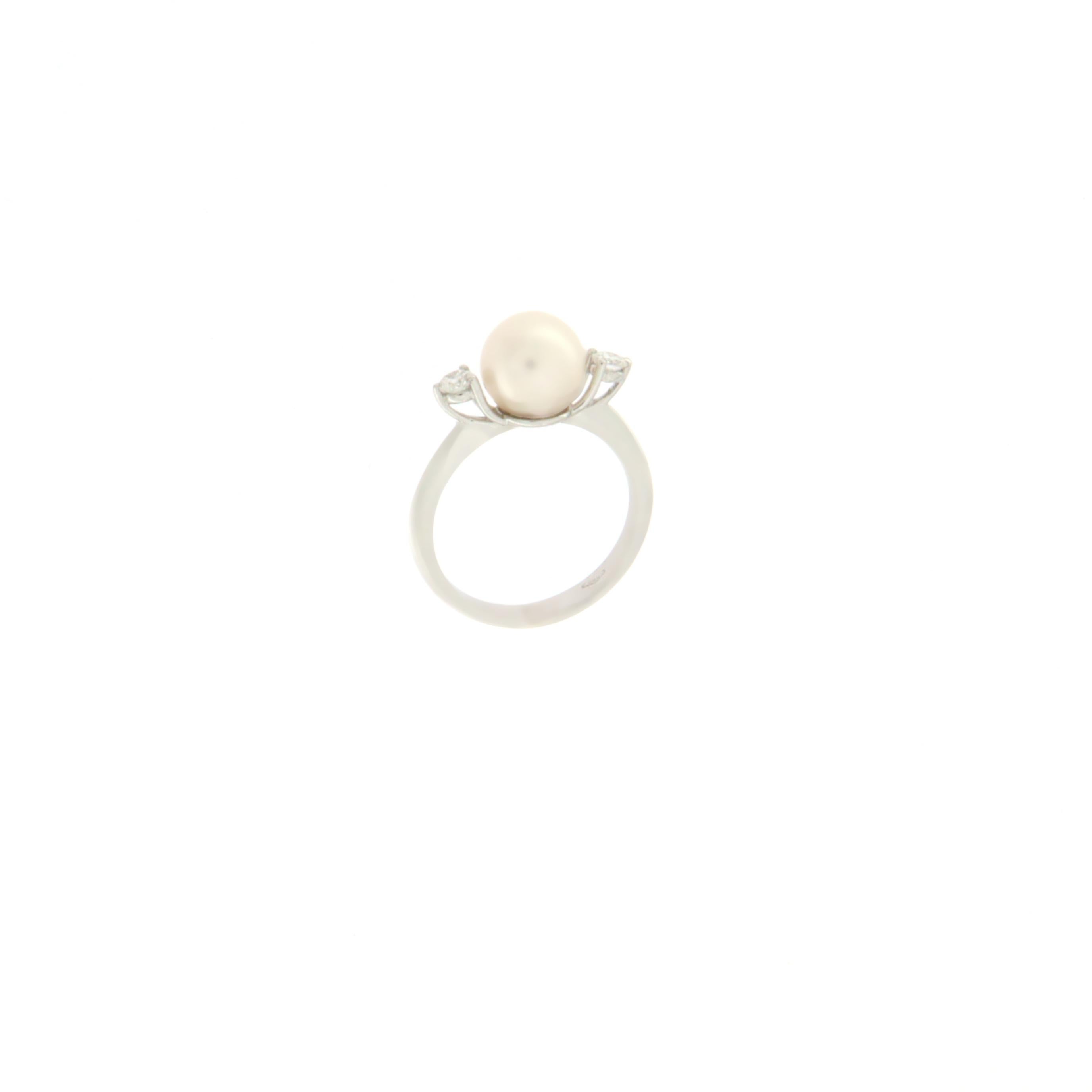 Pearl Diamonds 18 Karat White Gold Cocktail Ring For Sale 1