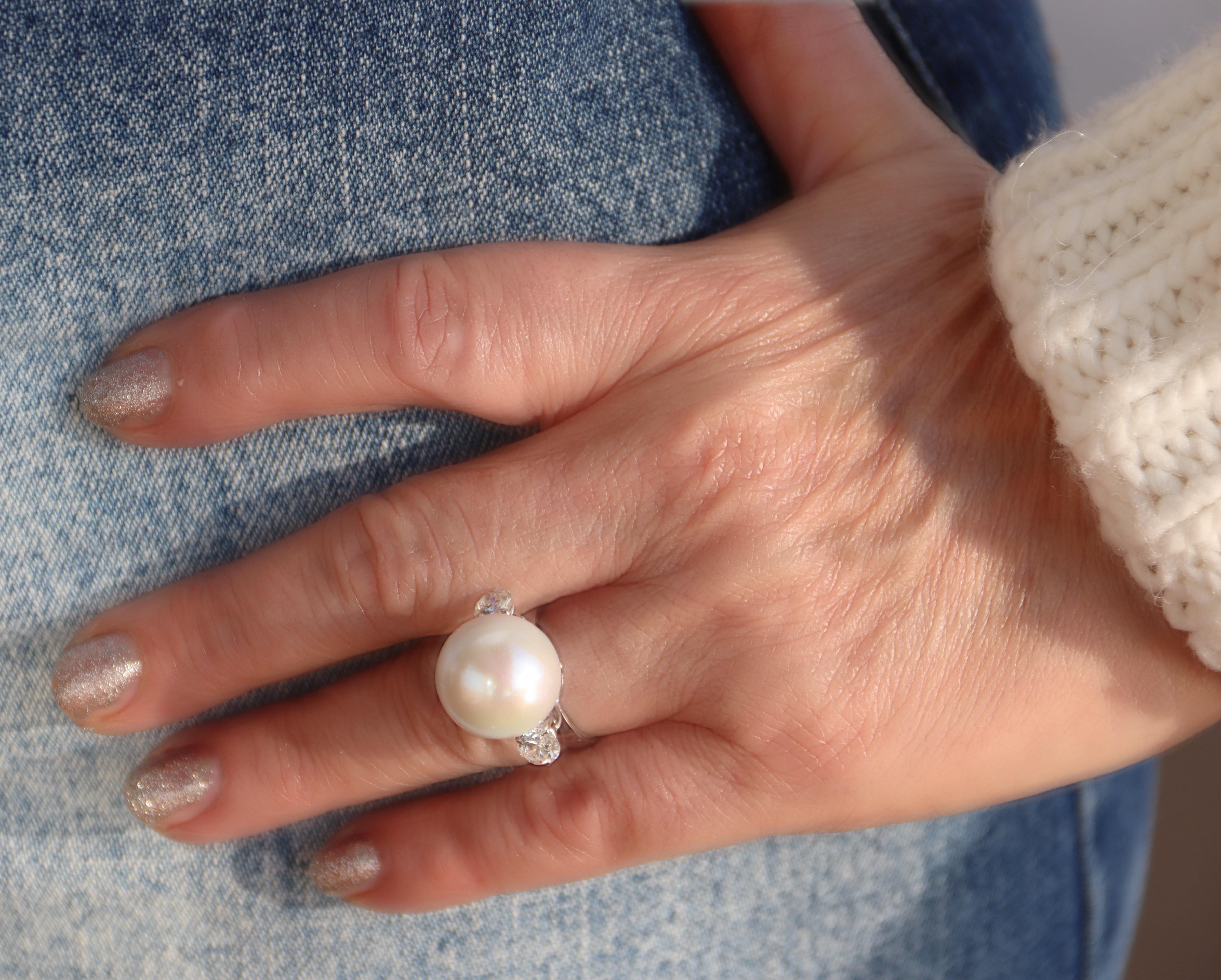 Pearl Diamonds 18 Karat White Gold Cocktail Ring en vente 3