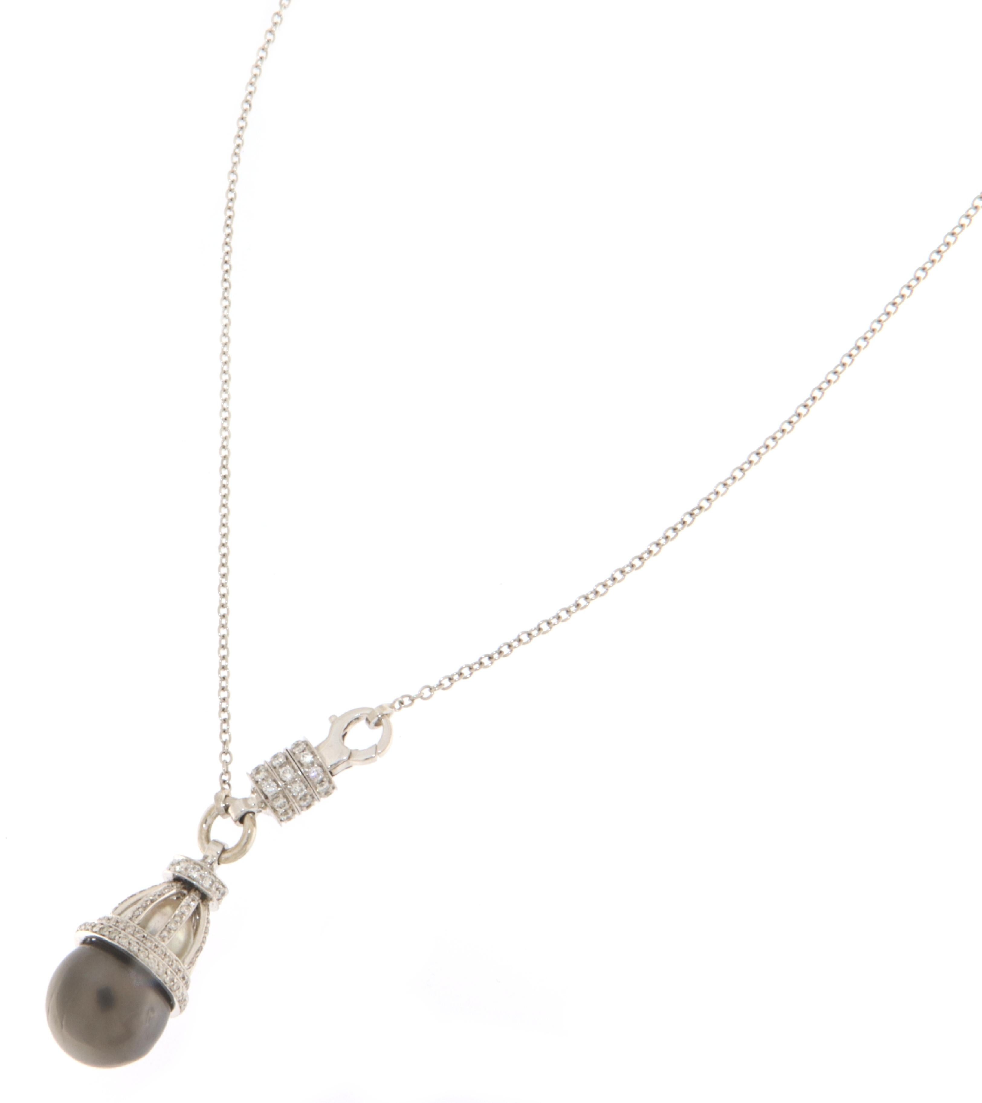 Women's Pearl Diamonds 18 Karat White Gold Pendant Necklace For Sale