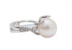 Pearl, Diamonds, 18 Karat White Gold Ring.