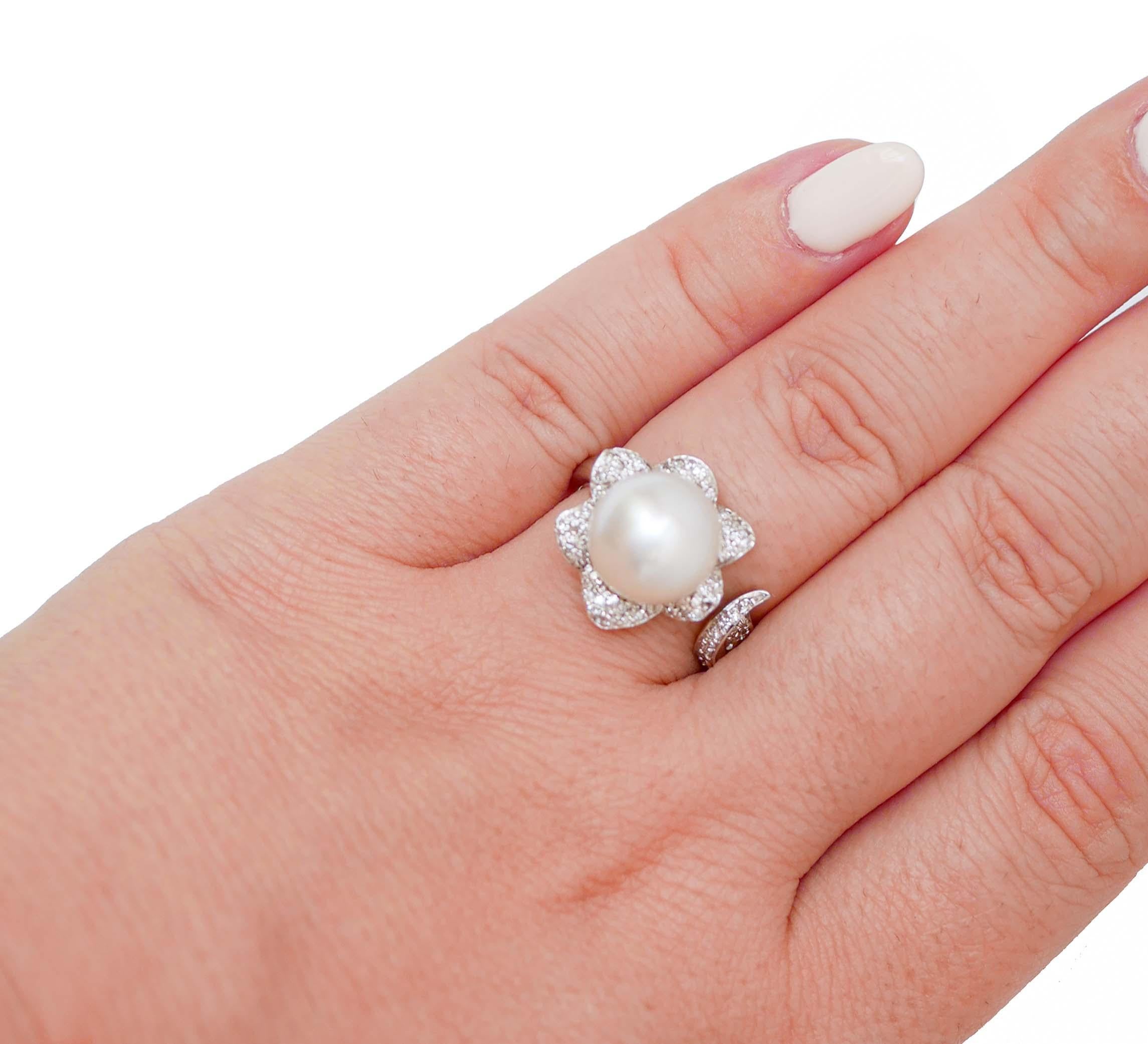 Pearl, Diamonds, 18 Karat White Gold Ring. In New Condition For Sale In Marcianise, Marcianise (CE)