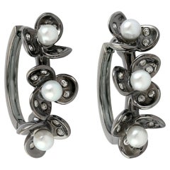 Pearl & Diamonds Hoop Earring with Flower Designs Made in 18k Gold