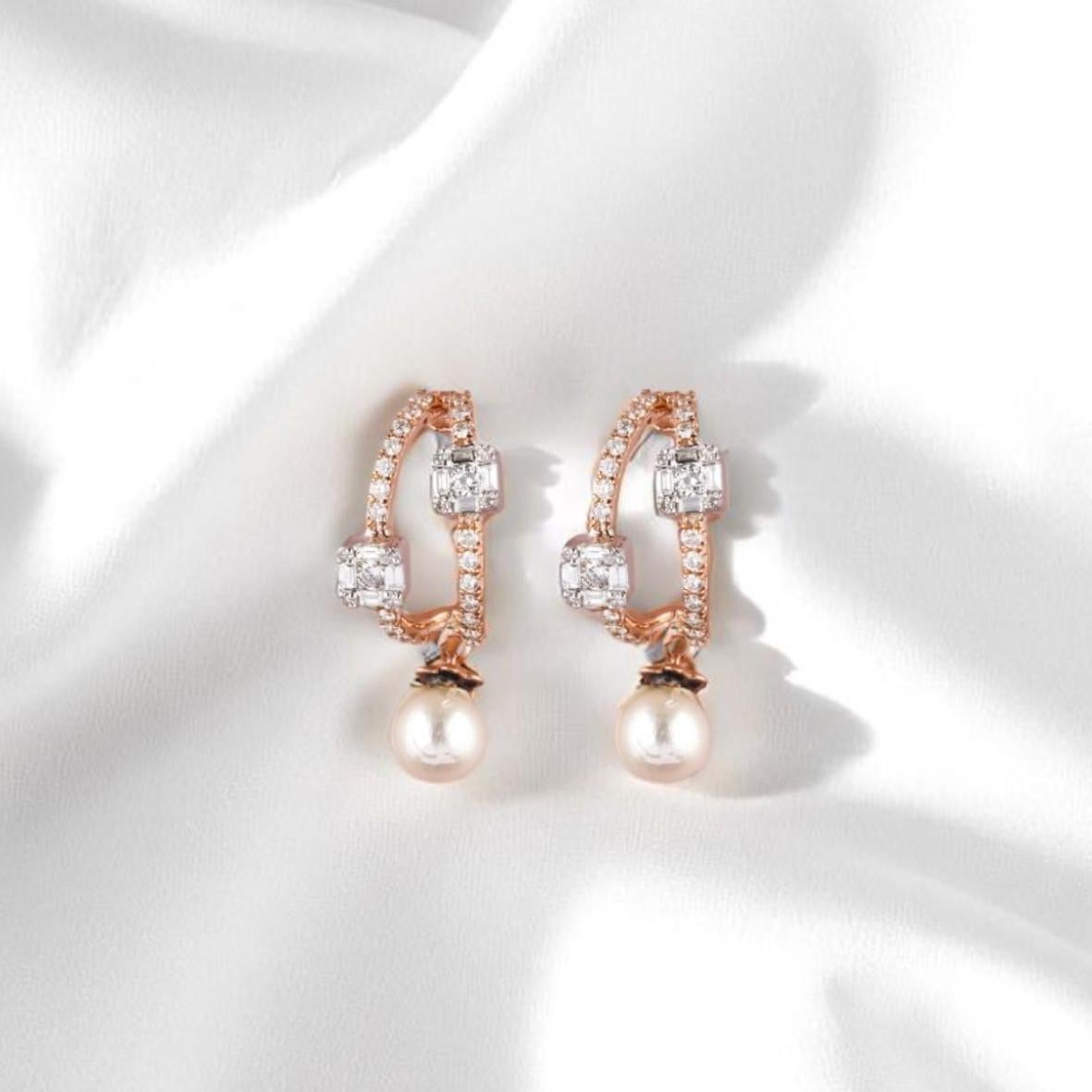 Boucles d'oreilles Huggie Baguette en or massif 14K (certifié) Pour femmes en vente