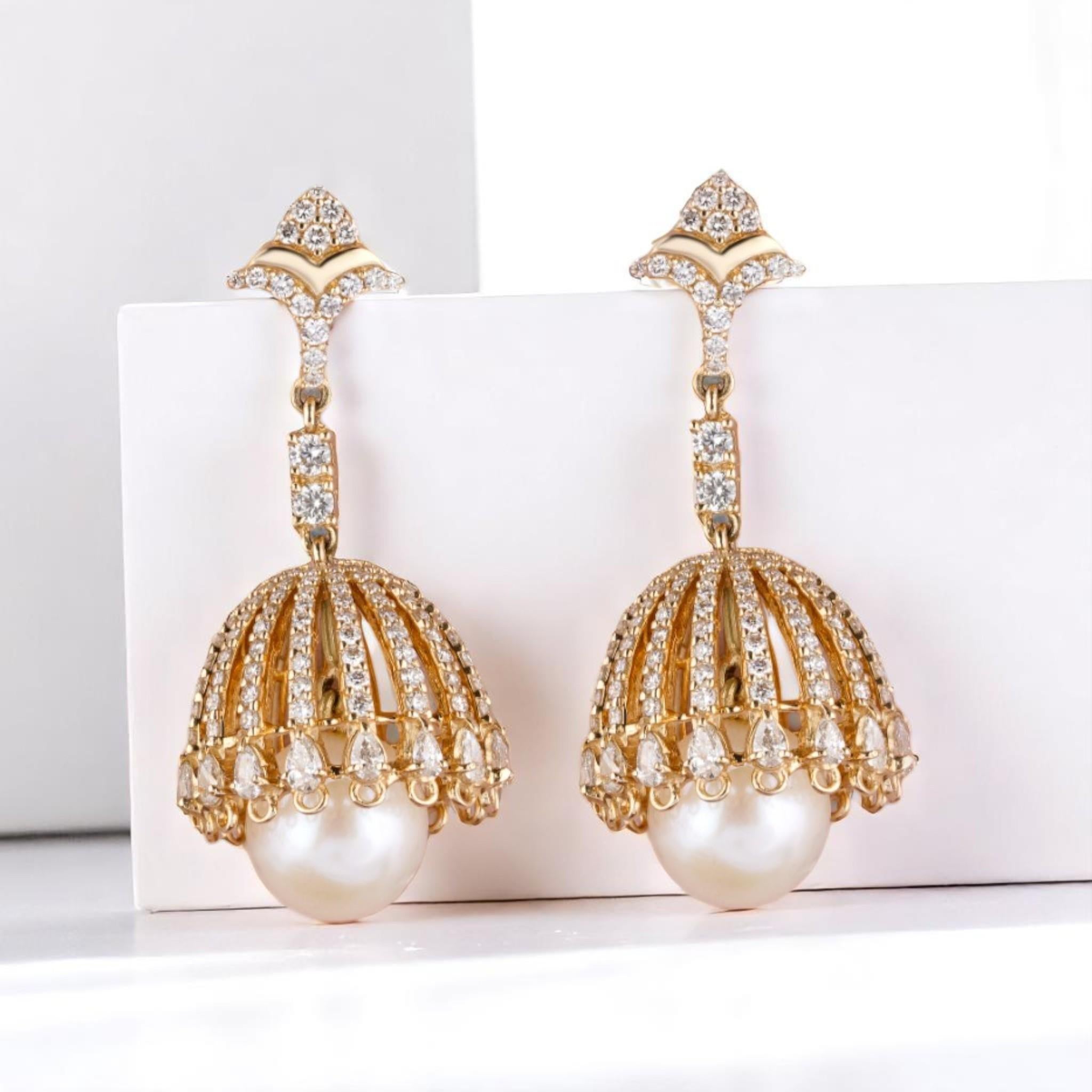 Taille ronde Boucles d'oreilles pendantes perle et diamant en or massif 14K (certifié) en vente