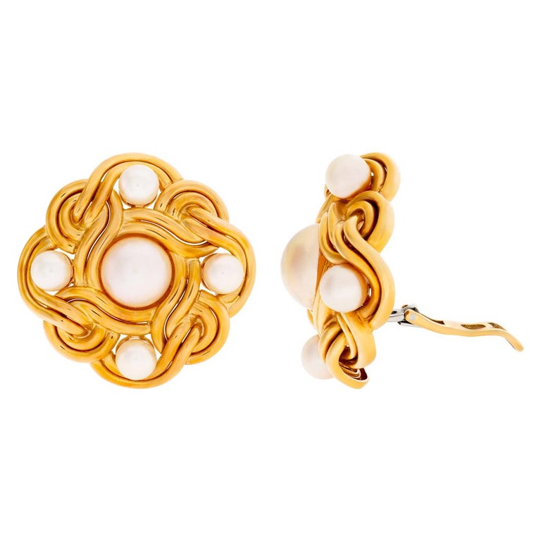 Pearl Earrings and Pin Set in 18k Yellow Gold For Sale at 1stDibs