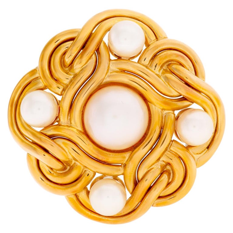 Pearl Earrings and Pin Set in 18k Yellow Gold For Sale at 1stDibs