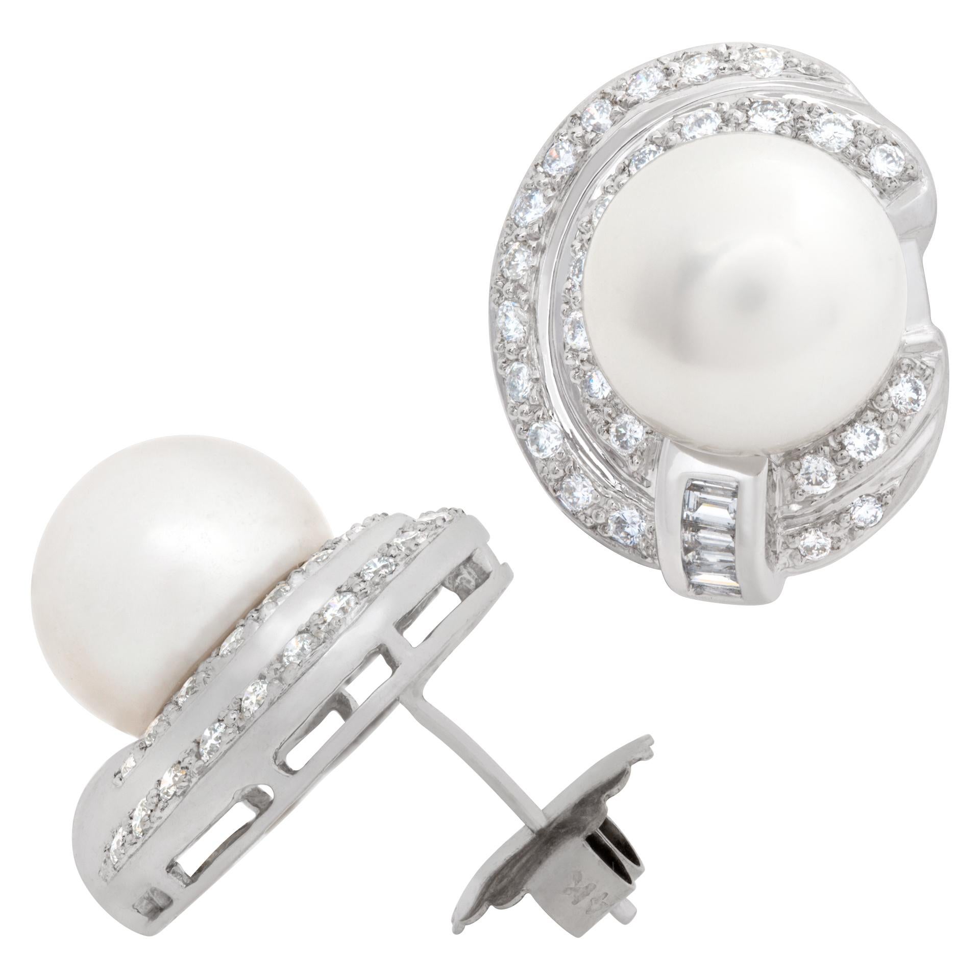 Pearl Earrings in 14k White Gold In Excellent Condition For Sale In Surfside, FL