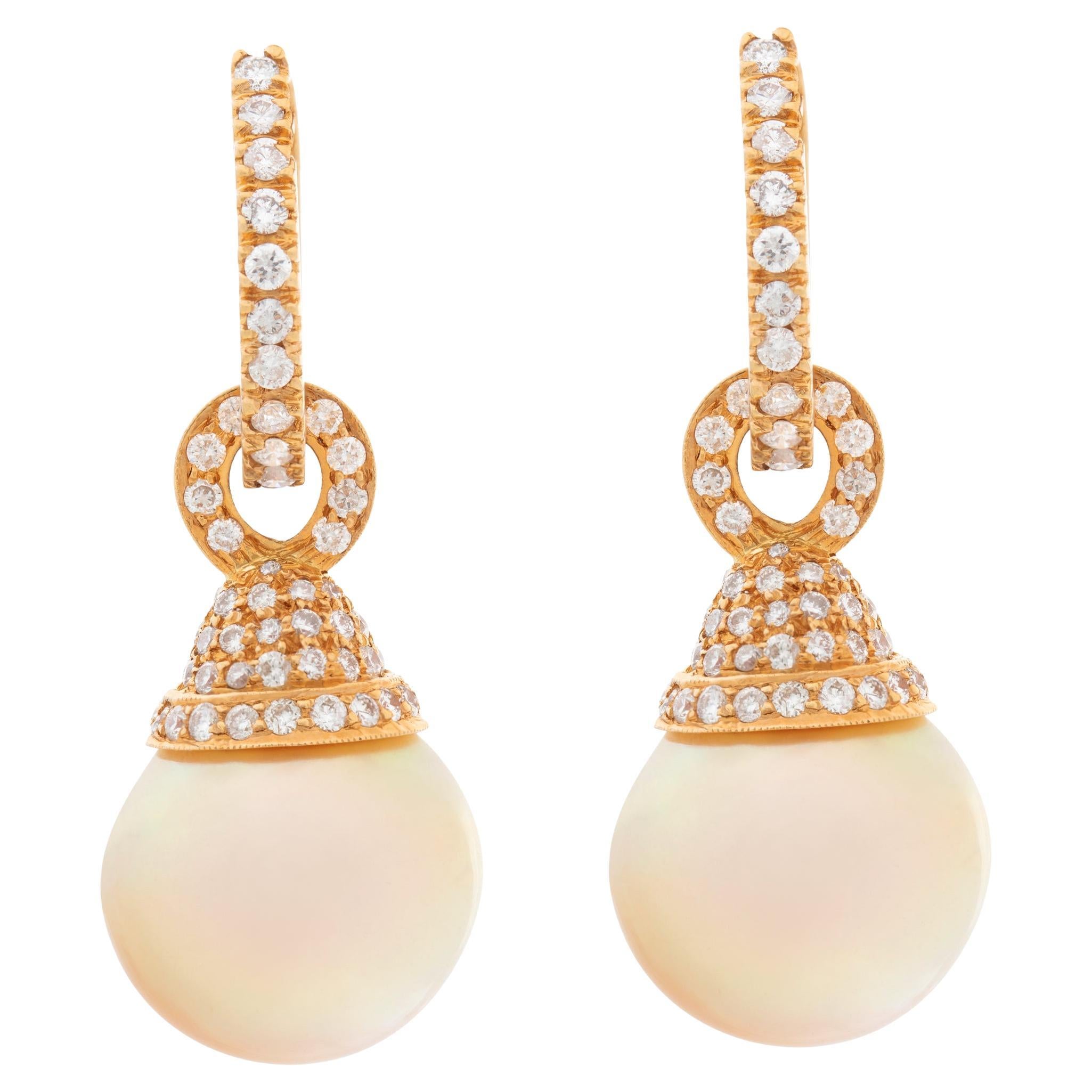Elegant Pair of Pearl Earrings with Diamonds Accents, Set in 18K Yellow