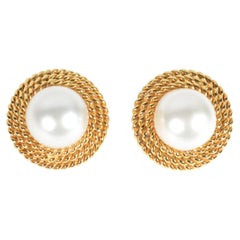 Retro Pearl Earrings in Gold Collar