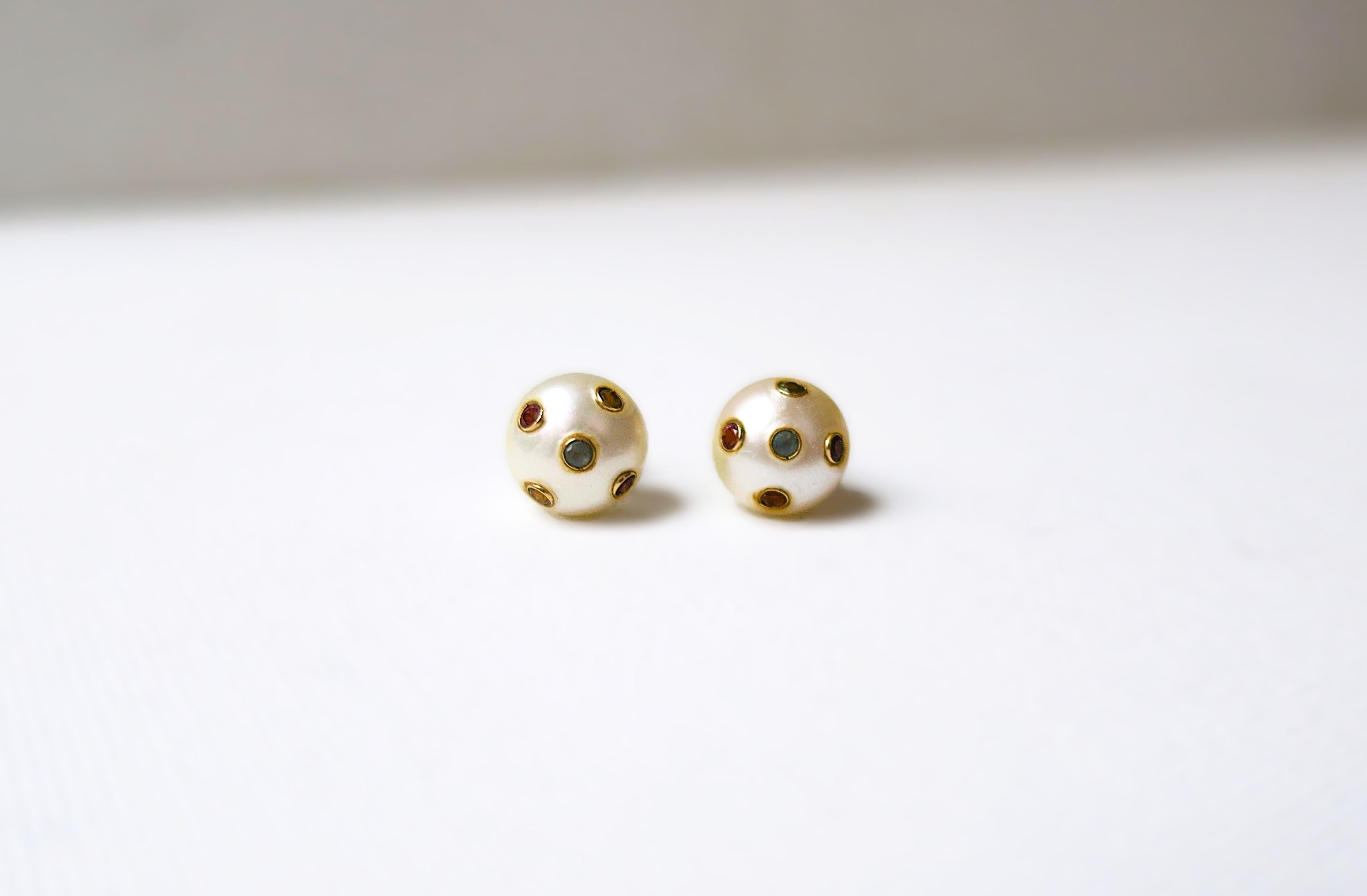 Taglio rotondo Pearl Earrings with Gemstones in vendita