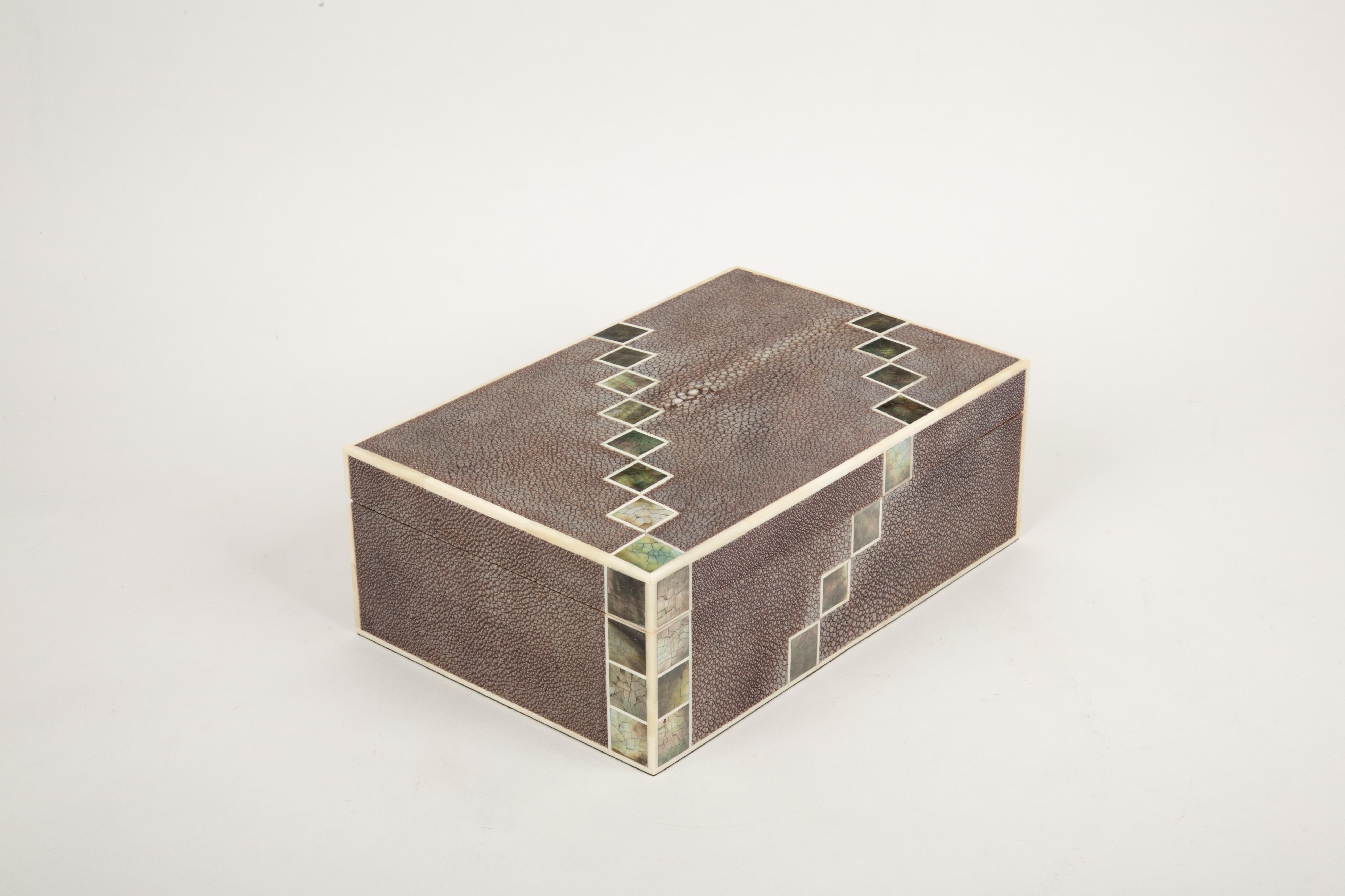 Philippine Pearl Elegance: Shagreen Treasure Box For Sale