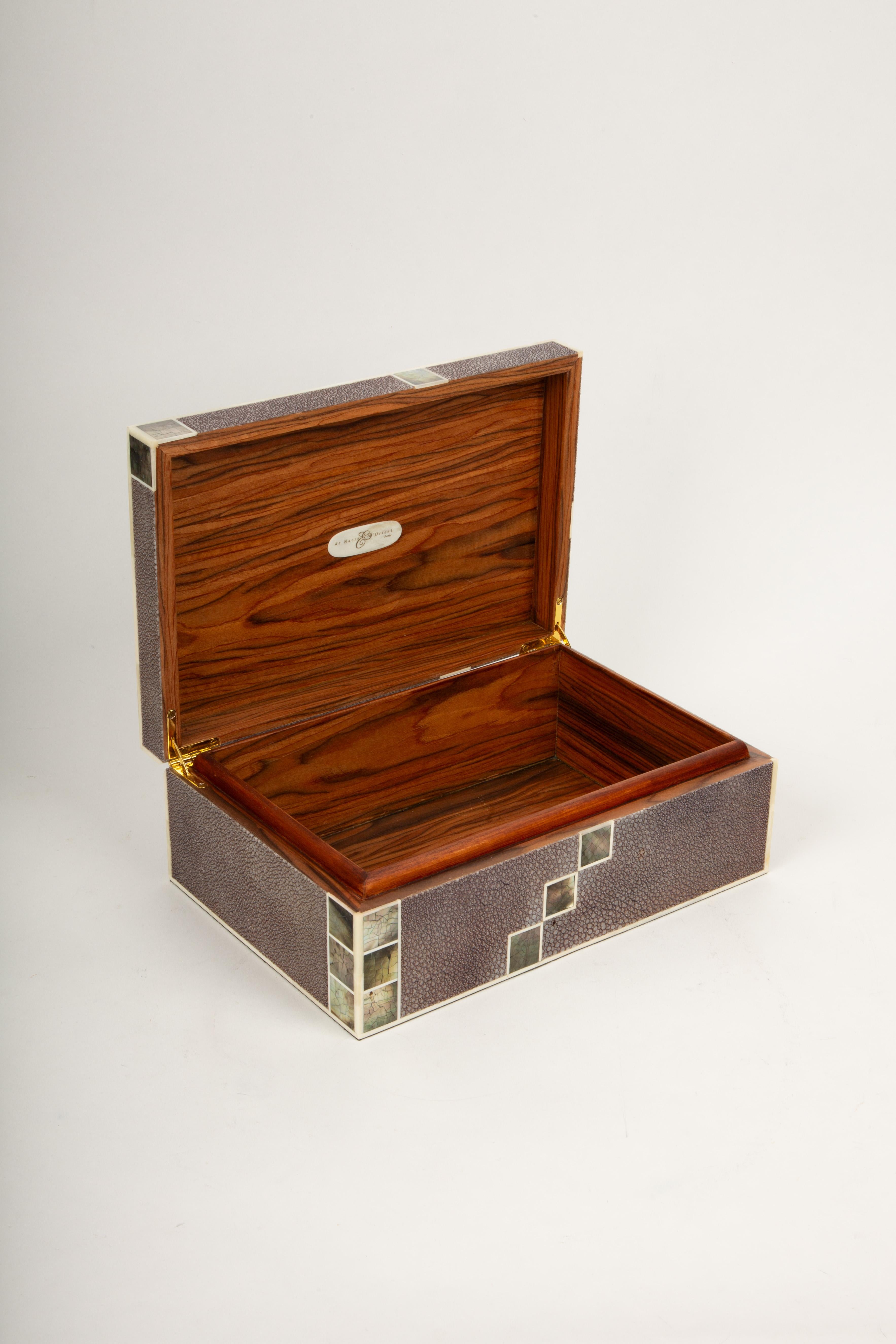 Pearl Elegance: Shagreen Treasure Box For Sale 1