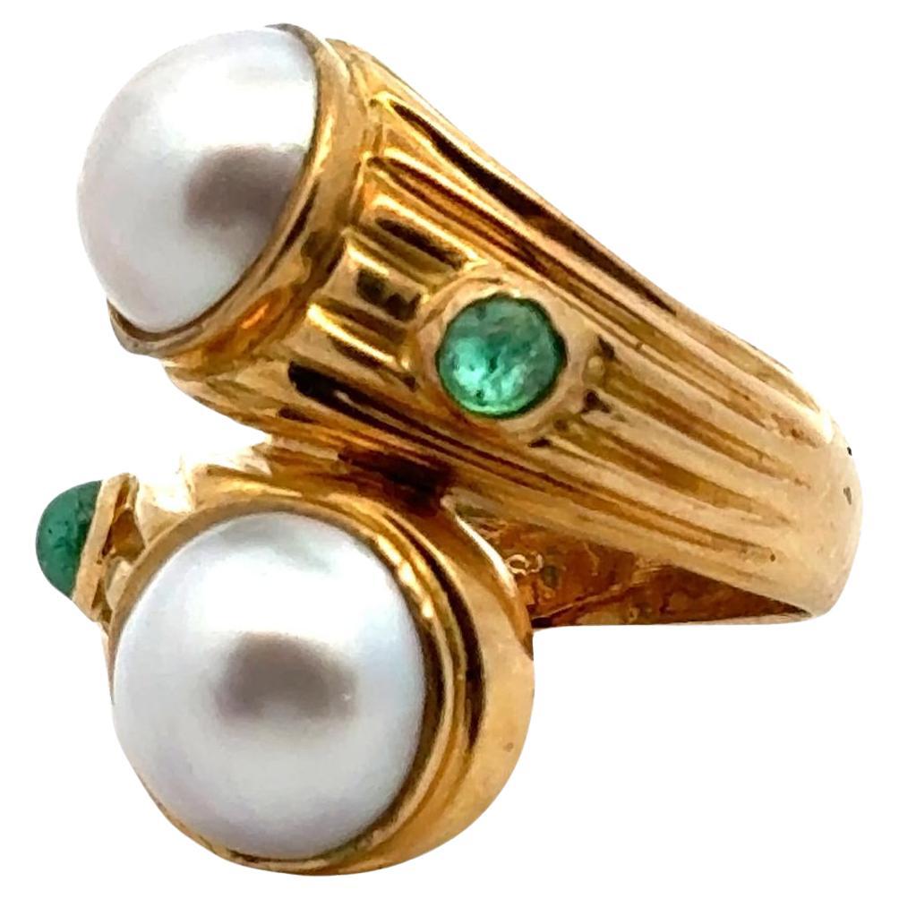 Pearl Emerald 18 Karat Yellow Gold Vintage Bypass Ring For Sale